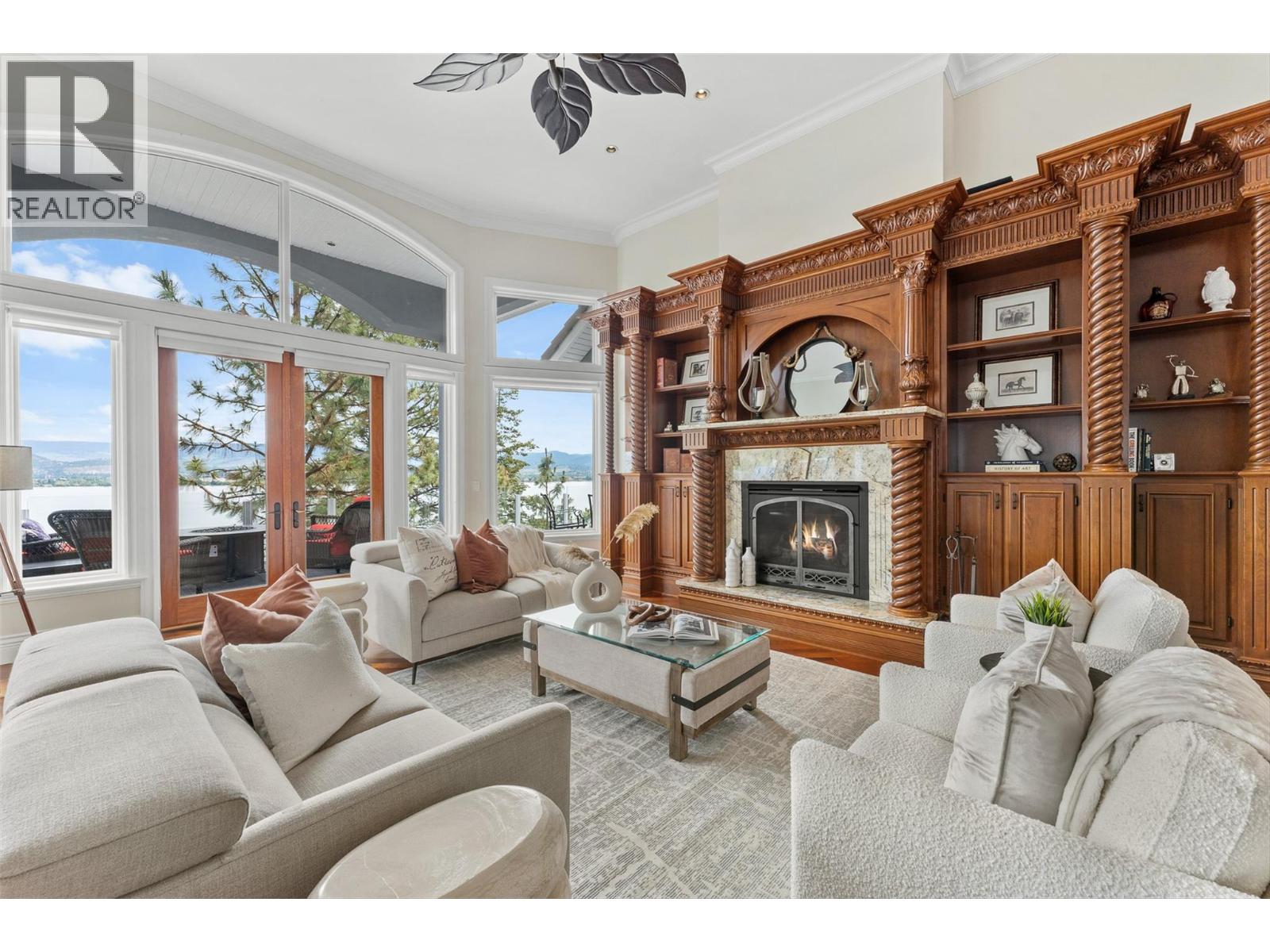 Picture for 2543 Lucinde  Road https://www.cirrealty.ca/reb/bc/8/10366108_5.jpg