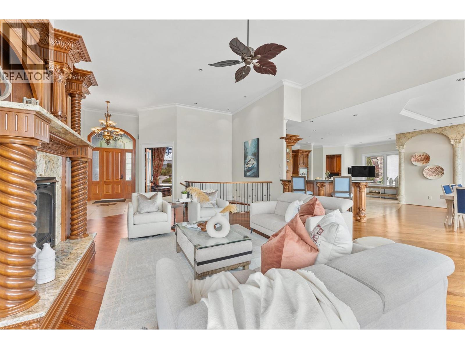 Picture for 2543 Lucinde  Road https://www.cirrealty.ca/reb/bc/8/10366108_7.jpg