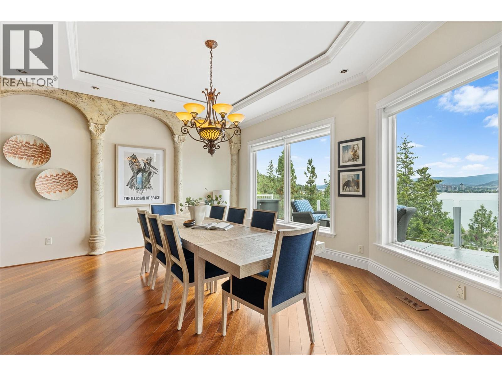 Picture for 2543 Lucinde  Road https://www.cirrealty.ca/reb/bc/8/10366108_8.jpg