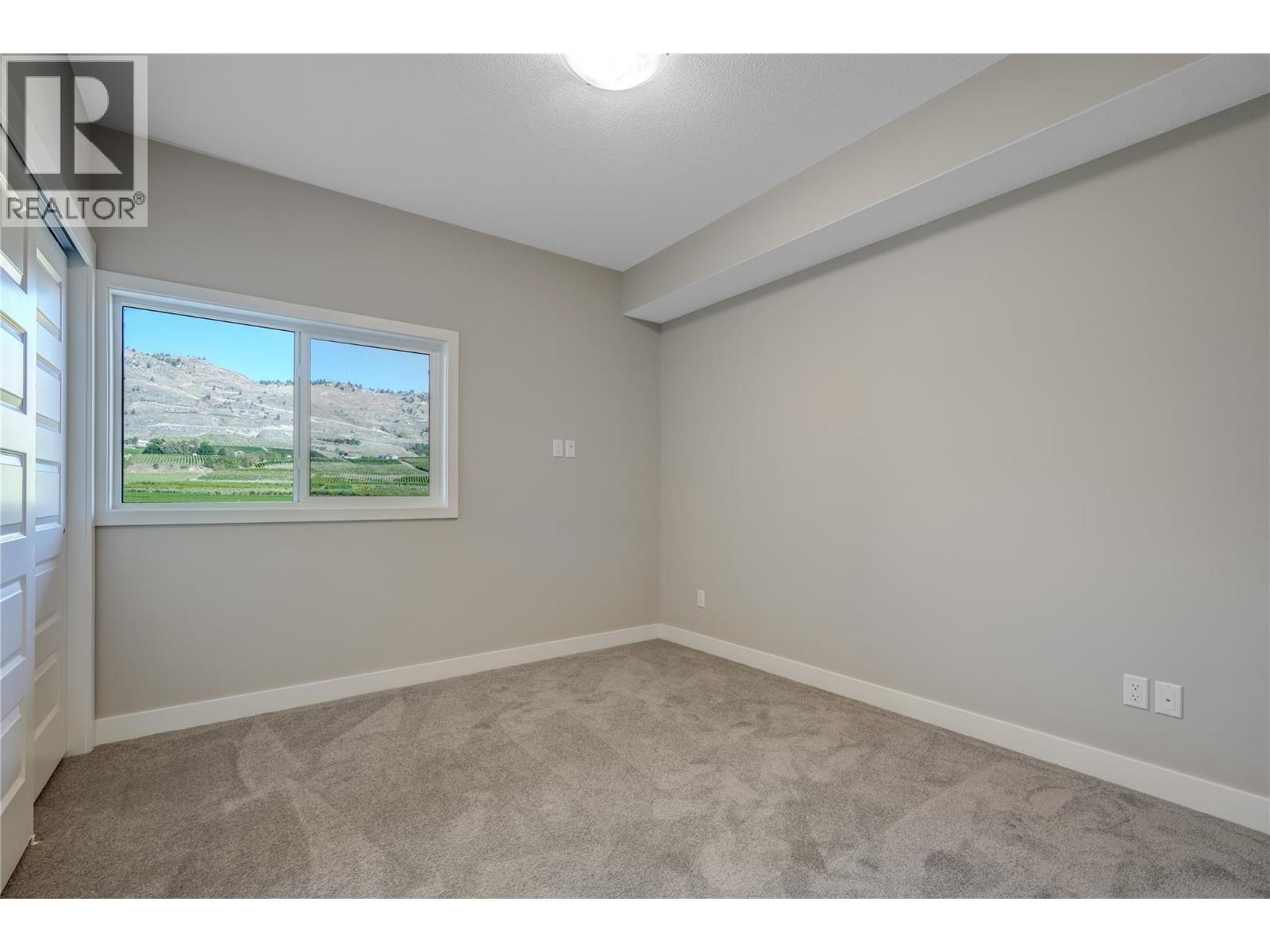 Picture for Unit #407, 5640 51st  Street https://www.cirrealty.ca/reb/bc/8/10366148_12.jpg