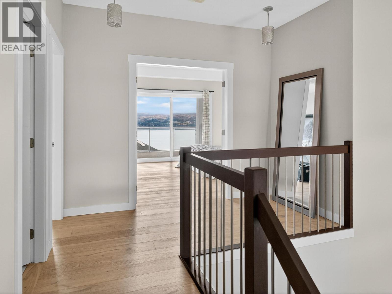 Picture for 1534 Gregory  Road https://www.cirrealty.ca/reb/bc/8/10366158_18.jpg