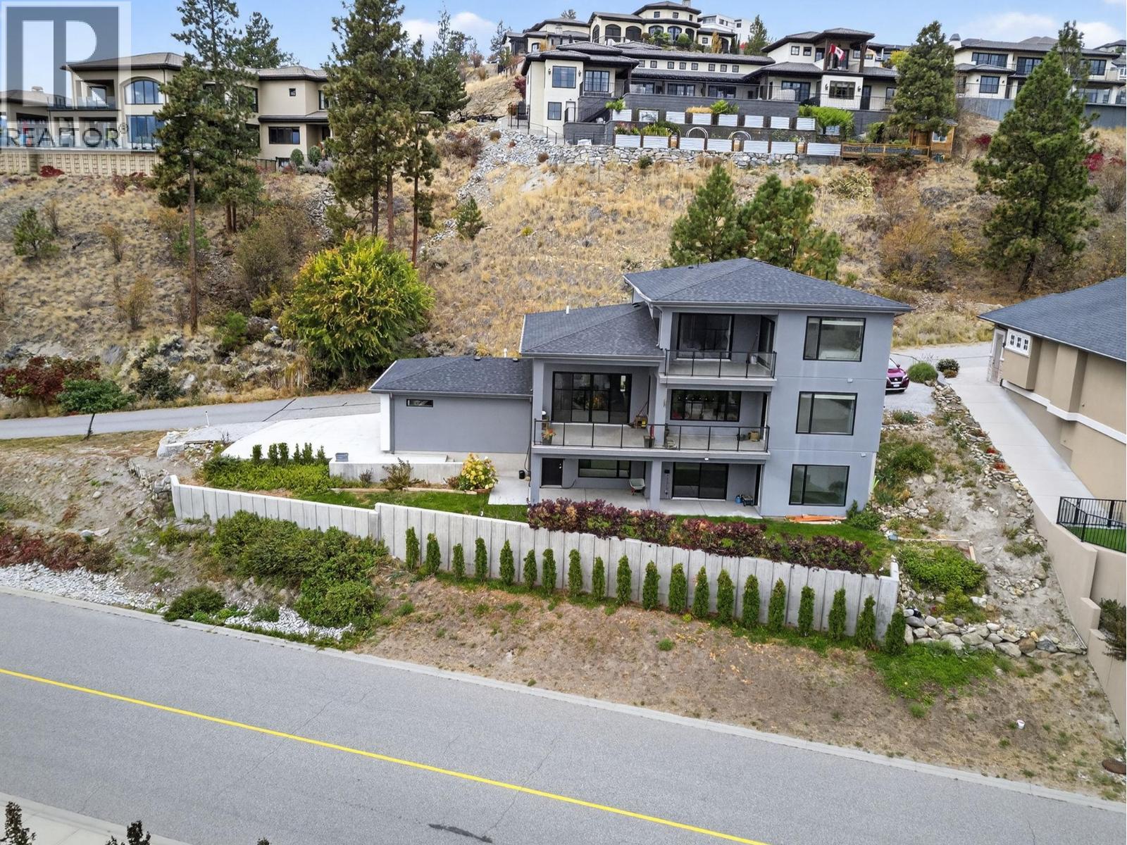 Picture for 1534 Gregory  Road https://www.cirrealty.ca/reb/bc/8/10366158_2.jpg
