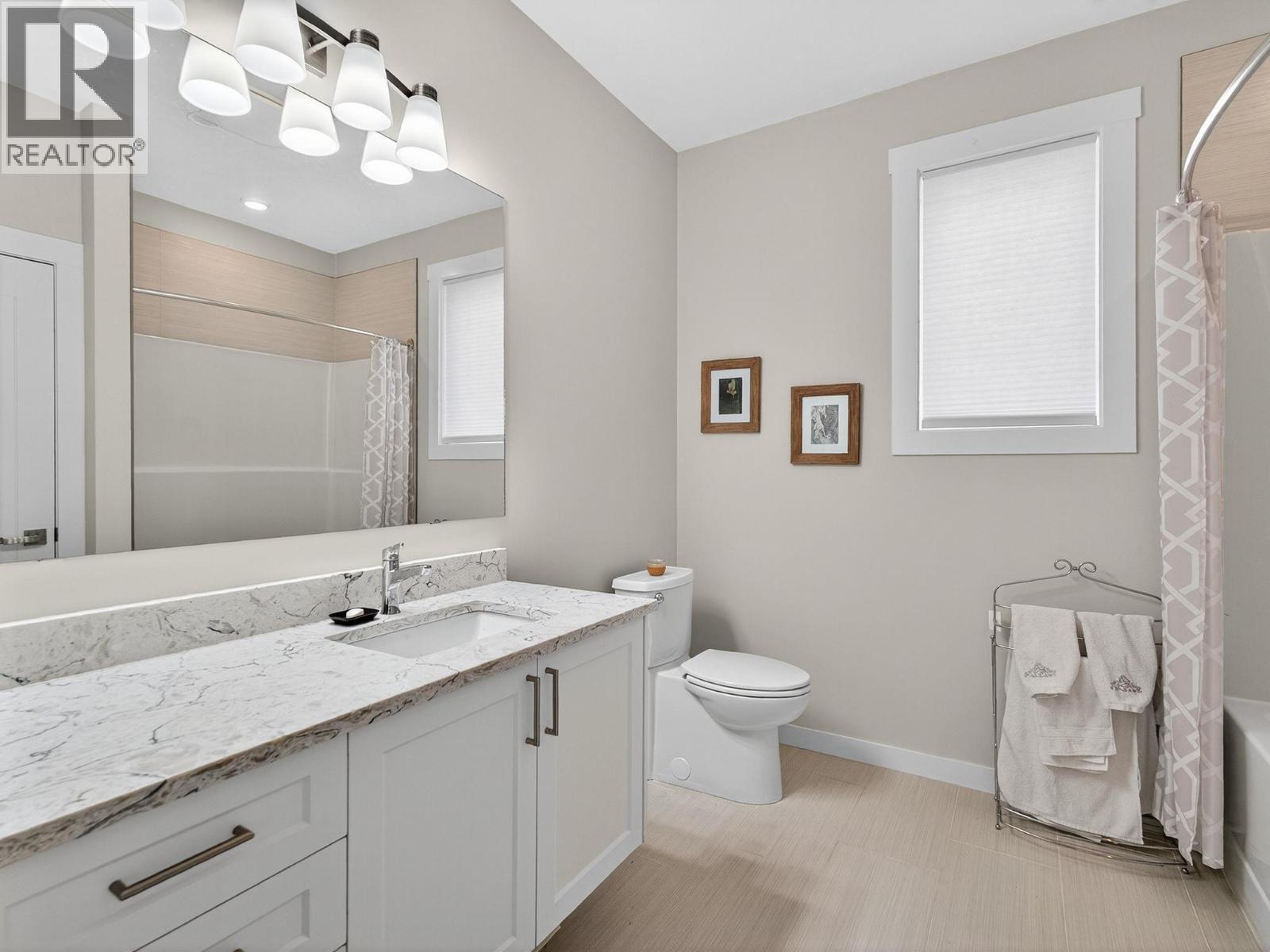 Picture for 1534 Gregory  Road https://www.cirrealty.ca/reb/bc/8/10366158_27.jpg