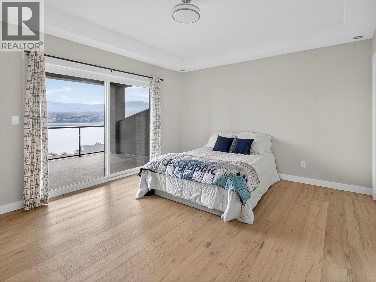 Picture for 1534 Gregory  Road https://www.cirrealty.ca/reb/bc/8/10366158_29.jpg