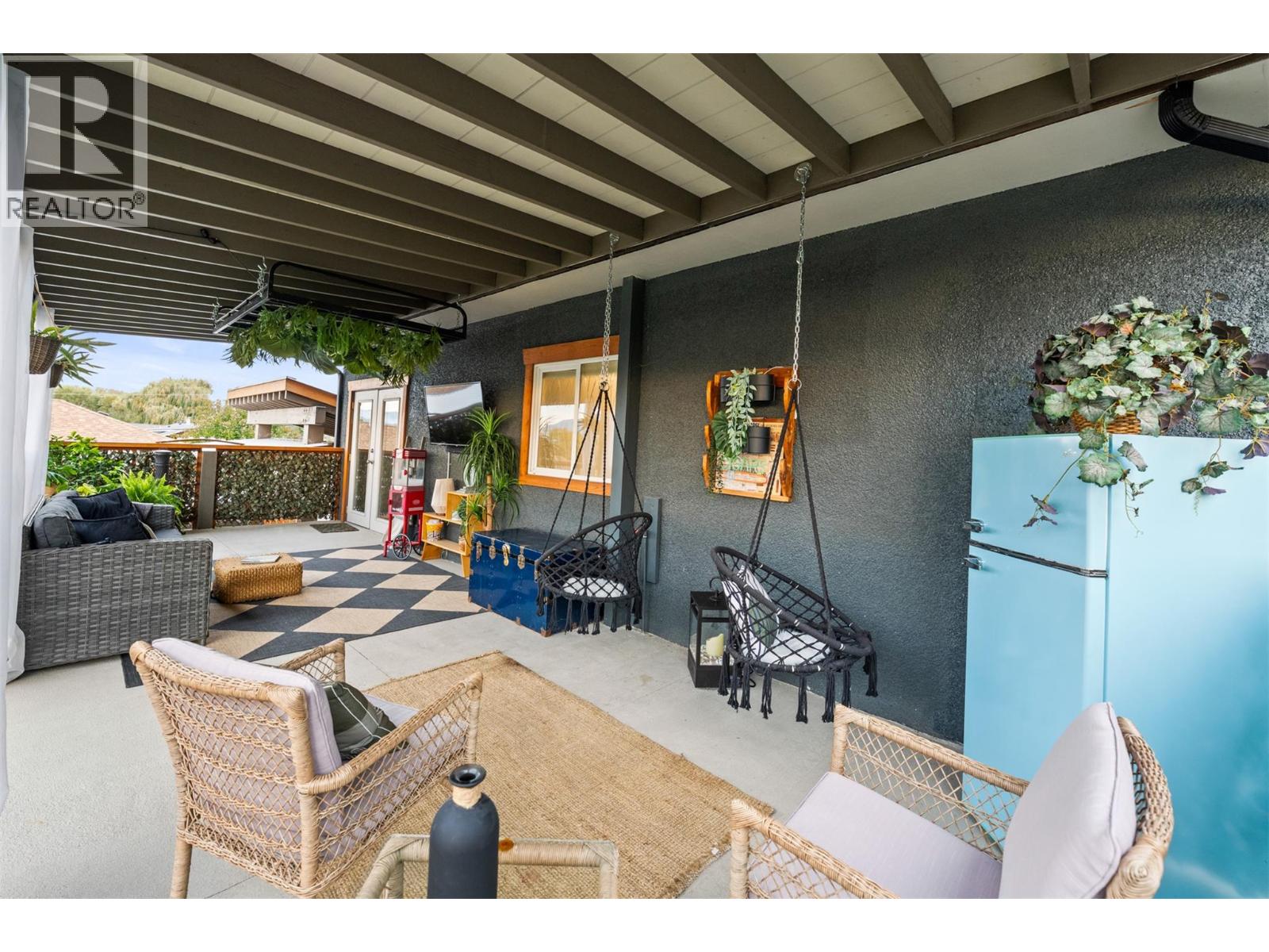 Picture for 3588 Spiers  Road https://www.cirrealty.ca/reb/bc/8/10366238_16.jpg