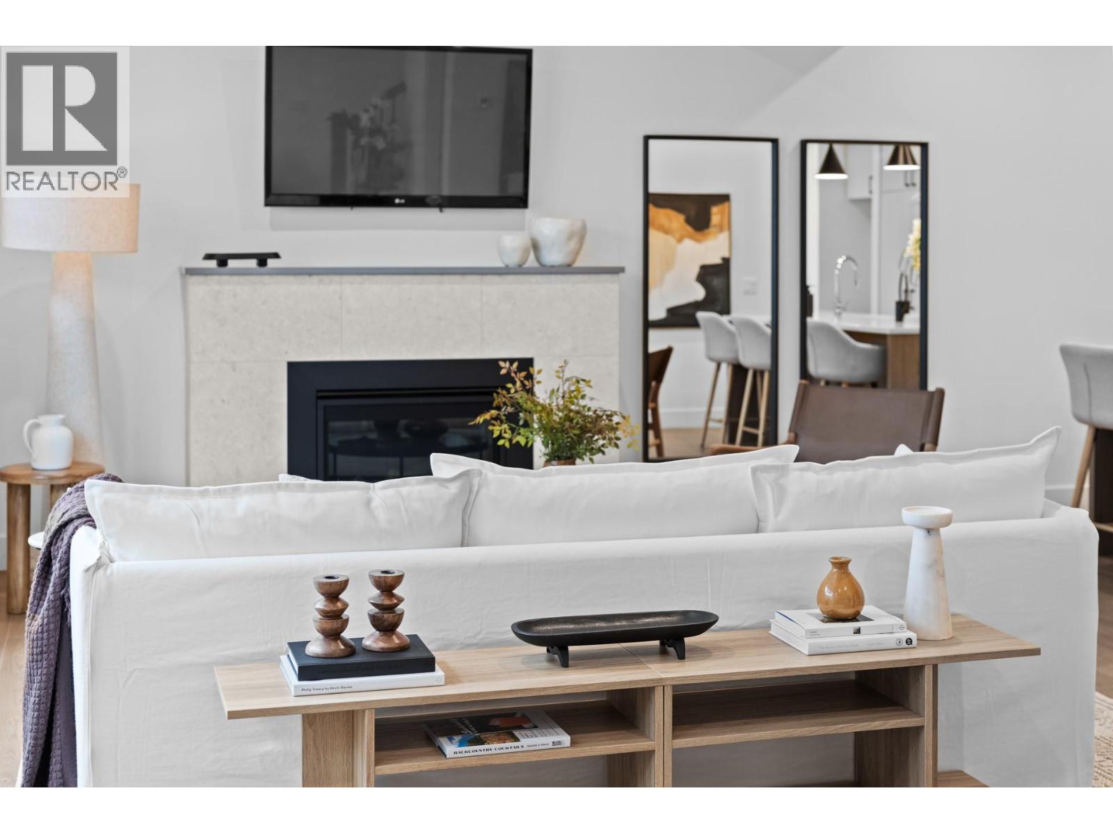 Picture for Unit #2, 1463 Inkar  Road https://www.cirrealty.ca/reb/bc/8/10366248_45.jpg