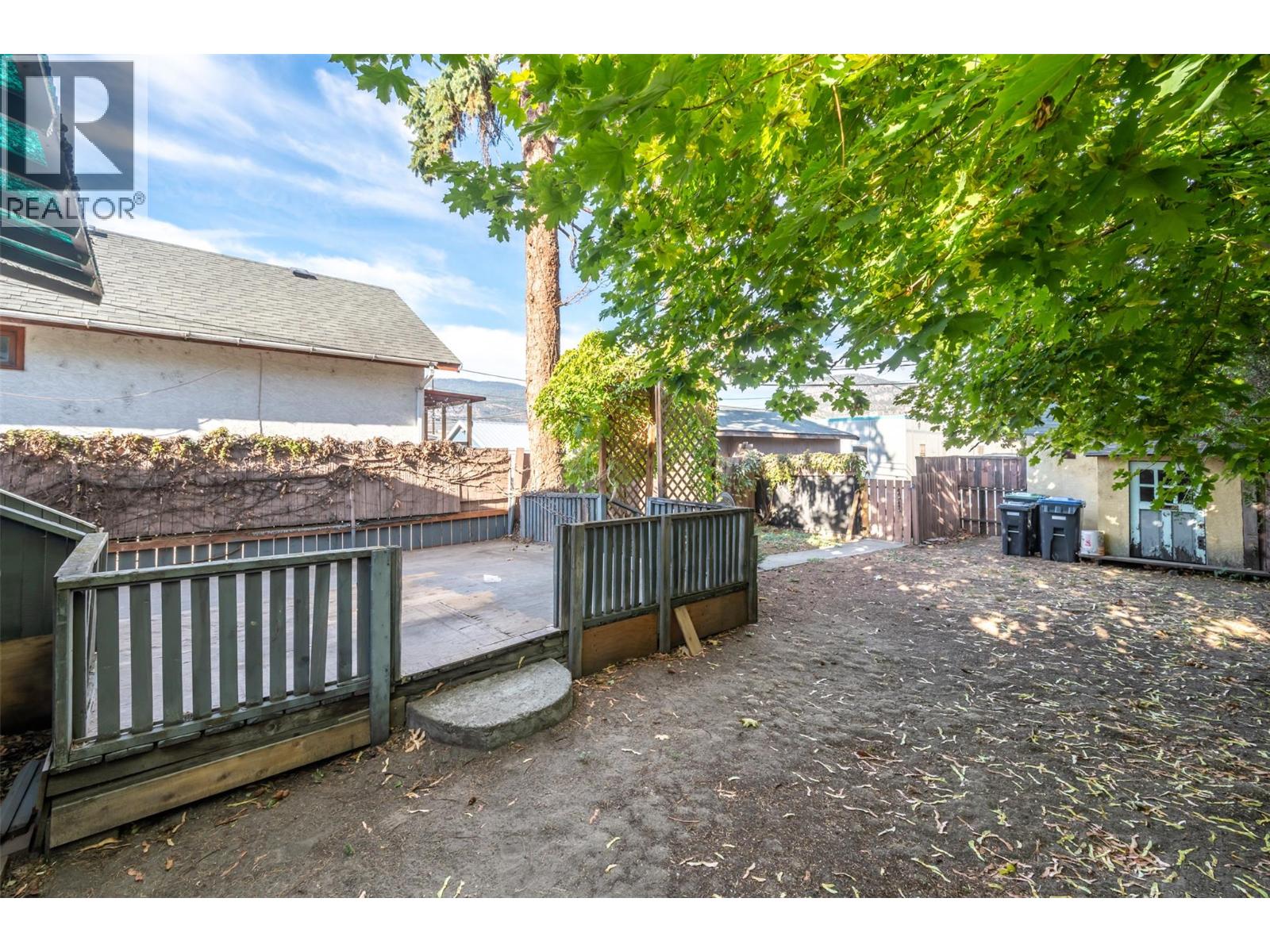 Picture for 363 Nanaimo  AvenueW https://www.cirrealty.ca/reb/bc/8/10366318_25.jpg