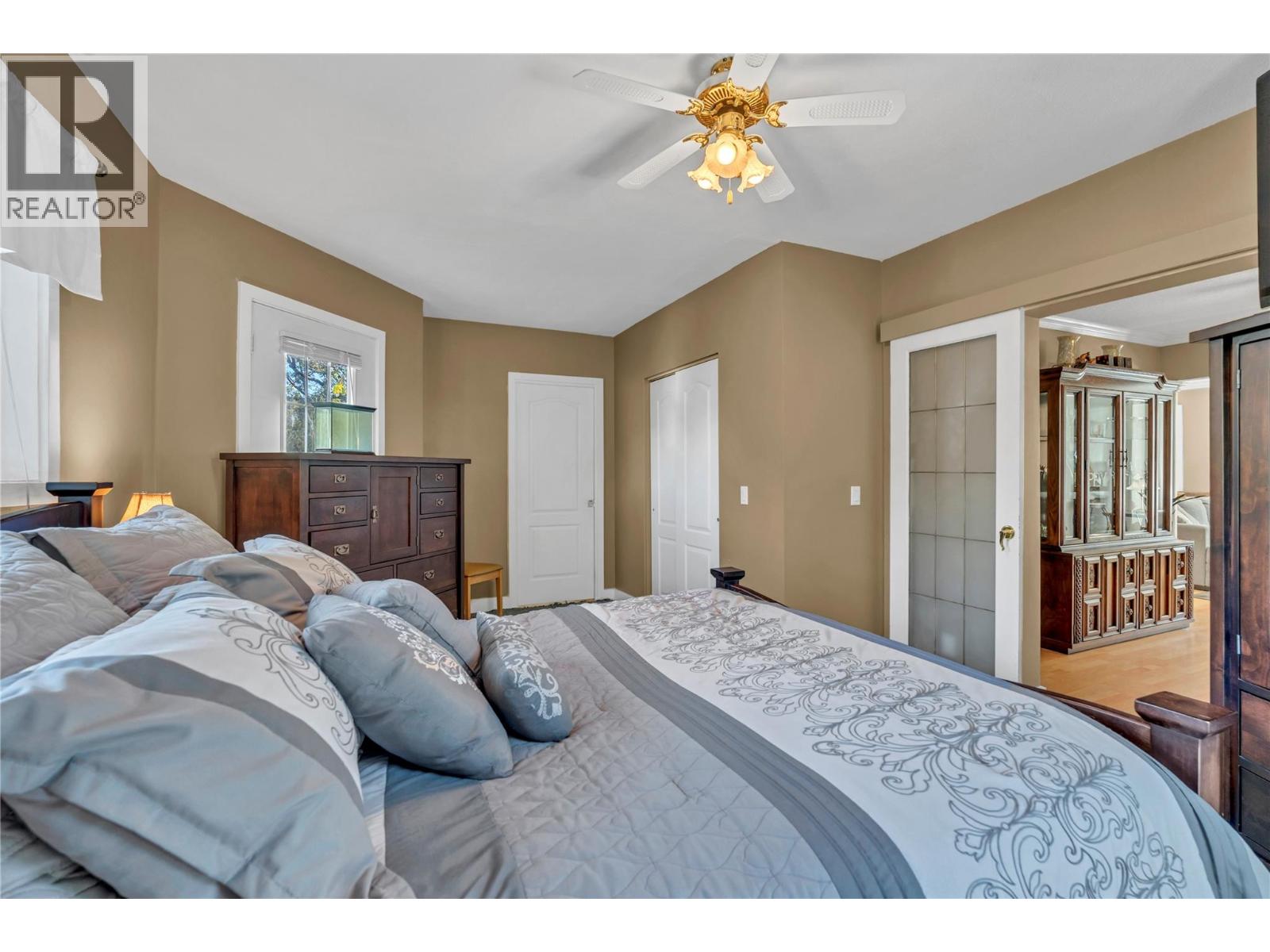 Picture for 2509 Cornwall  Drive https://www.cirrealty.ca/reb/bc/8/10366408_10.jpg