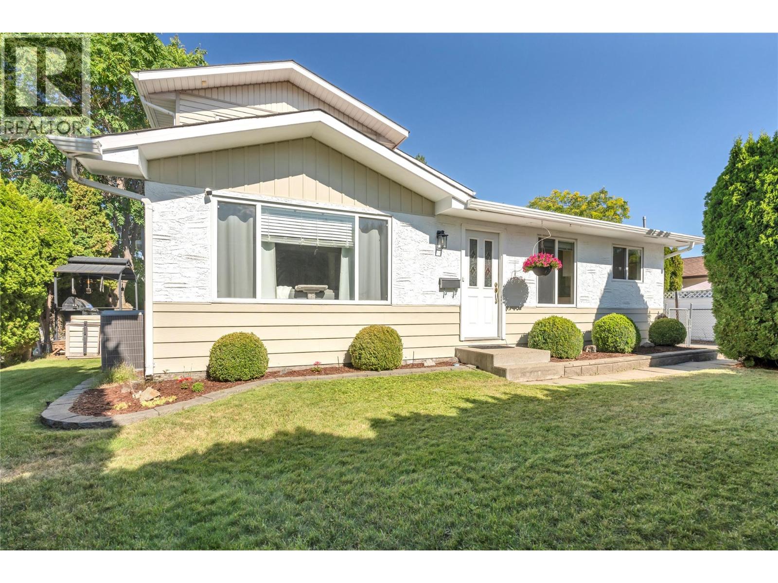 Picture for 2509 Cornwall  Drive https://www.cirrealty.ca/reb/bc/8/10366408_29.jpg