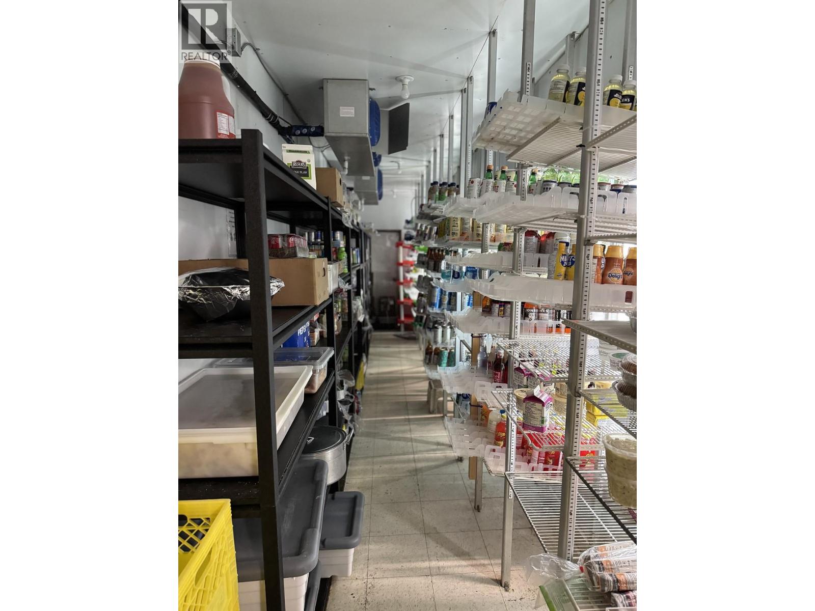 Picture for 1500 DUNCAN  Avenue https://www.cirrealty.ca/reb/bc/8/10366428_9.jpg