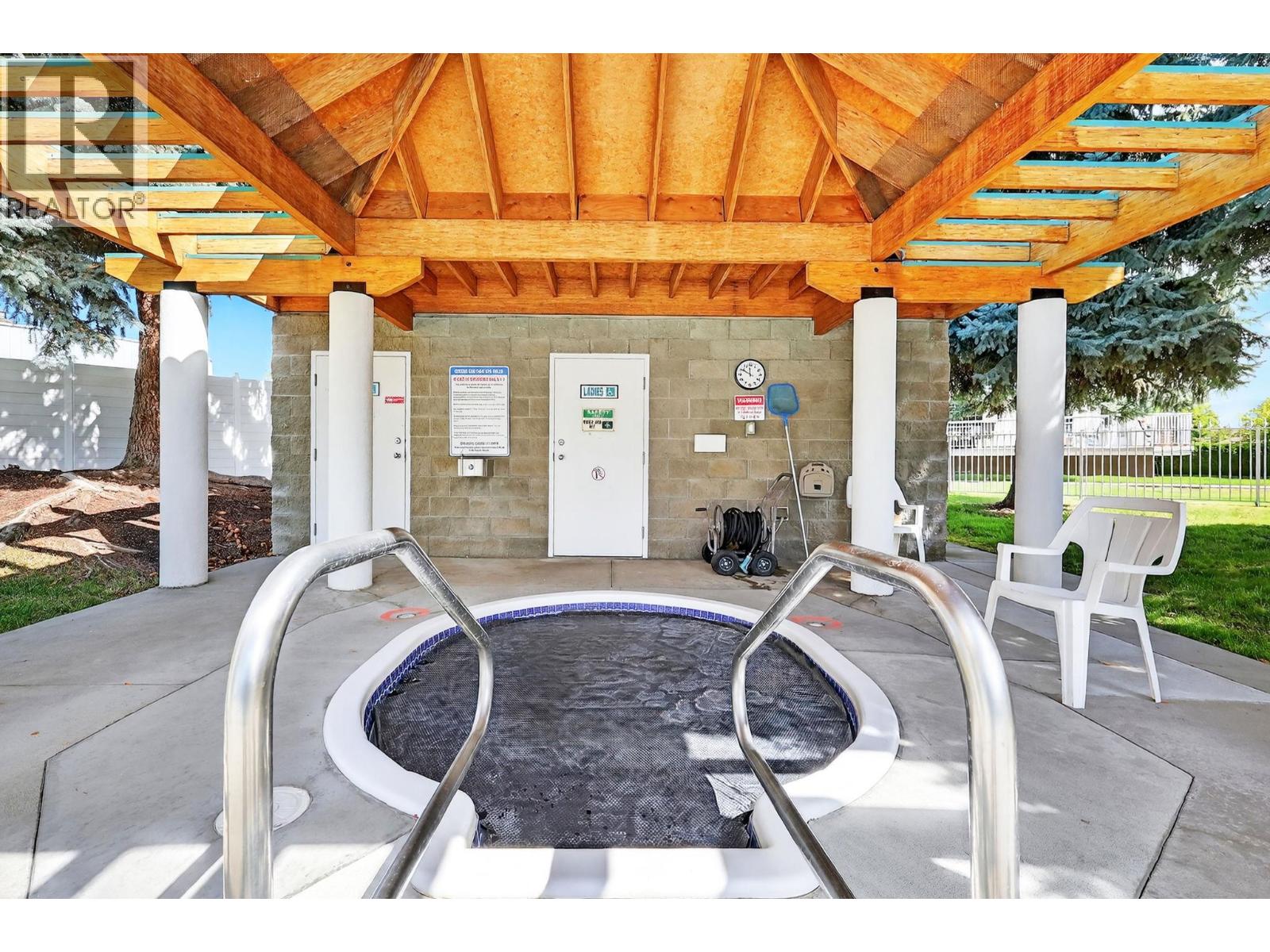 Picture for Unit #102, 2350 Stillingfleet  Road https://www.cirrealty.ca/reb/bc/8/10366498_38.jpg