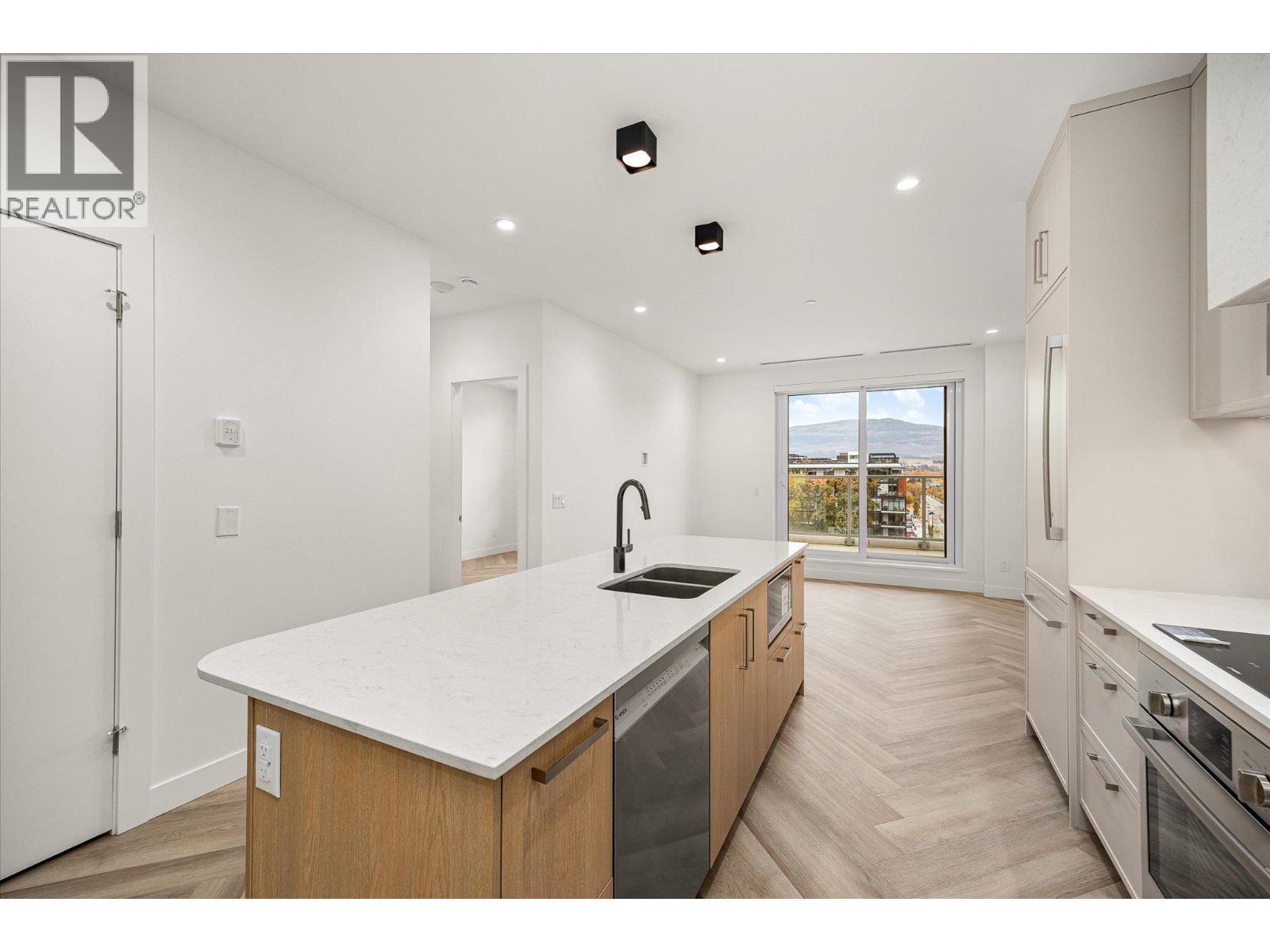 Picture for Unit #601, 3340 Lakeshore  Road