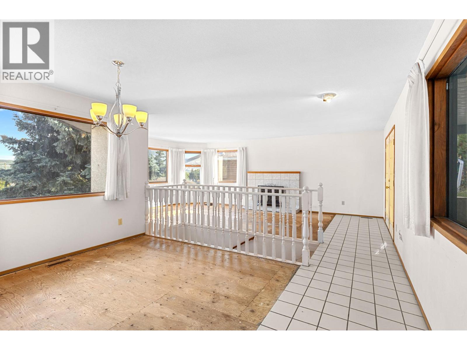 Picture for 320 Moubray  Road https://www.cirrealty.ca/reb/bc/8/10366608_12.jpg