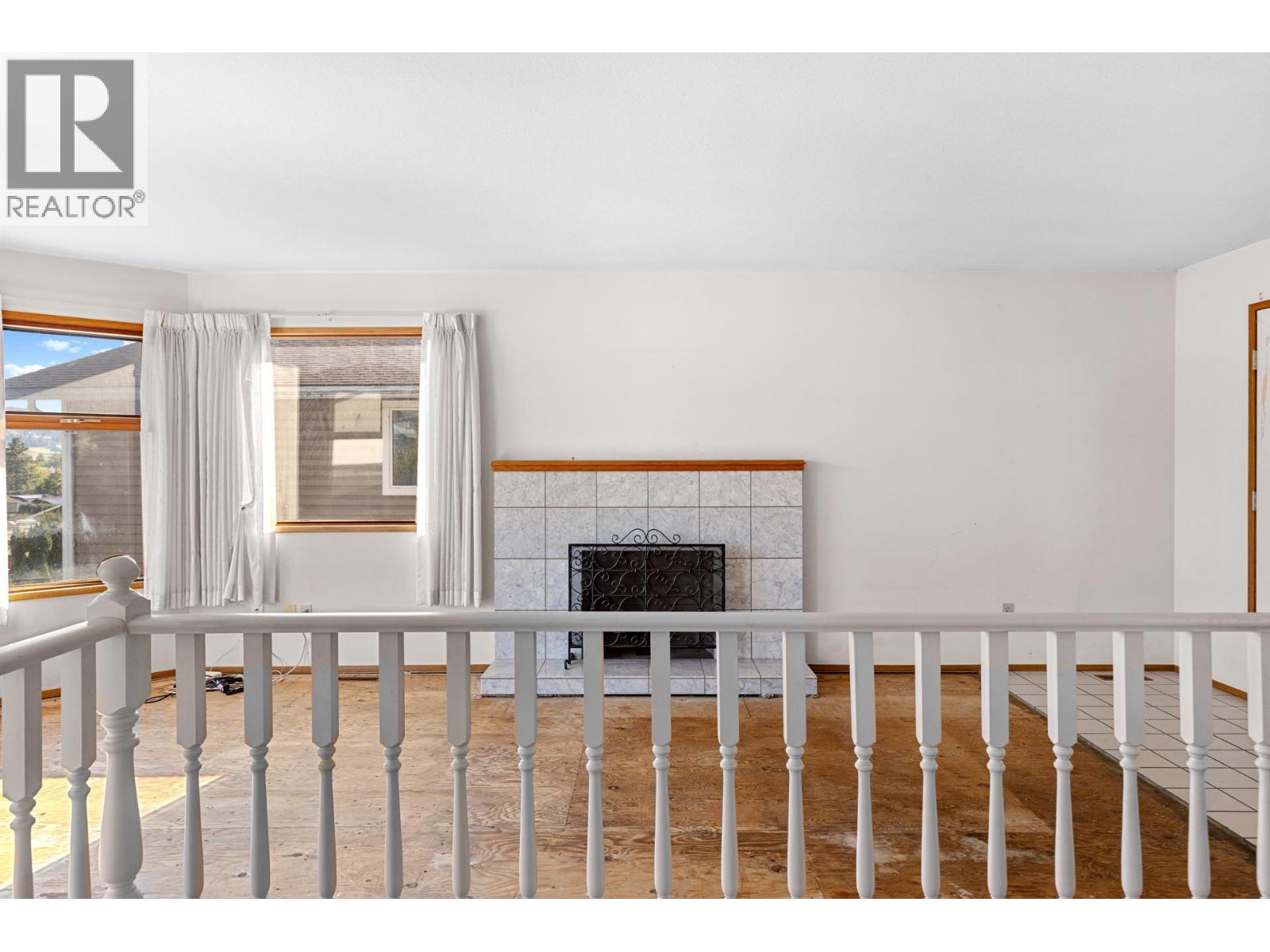 Picture for 320 Moubray  Road https://www.cirrealty.ca/reb/bc/8/10366608_15.jpg