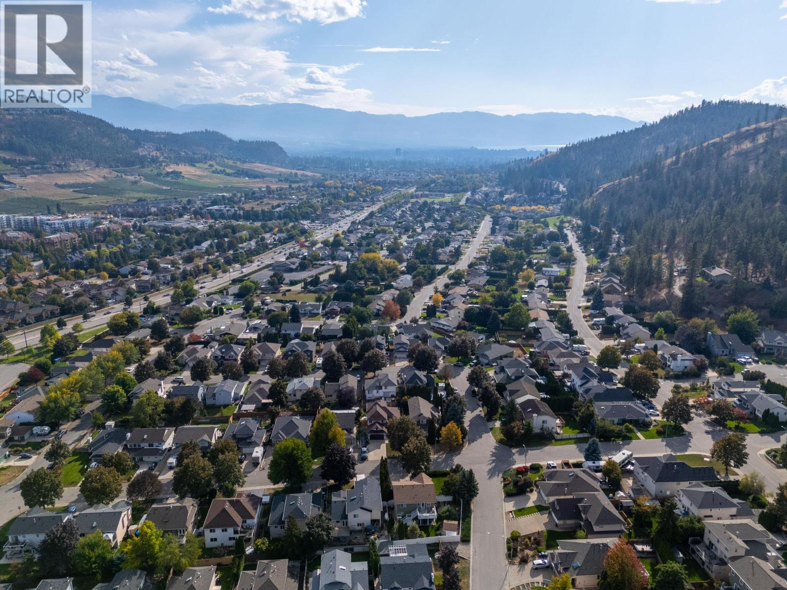 Picture for 320 Moubray  Road https://www.cirrealty.ca/reb/bc/8/10366608_69.jpg