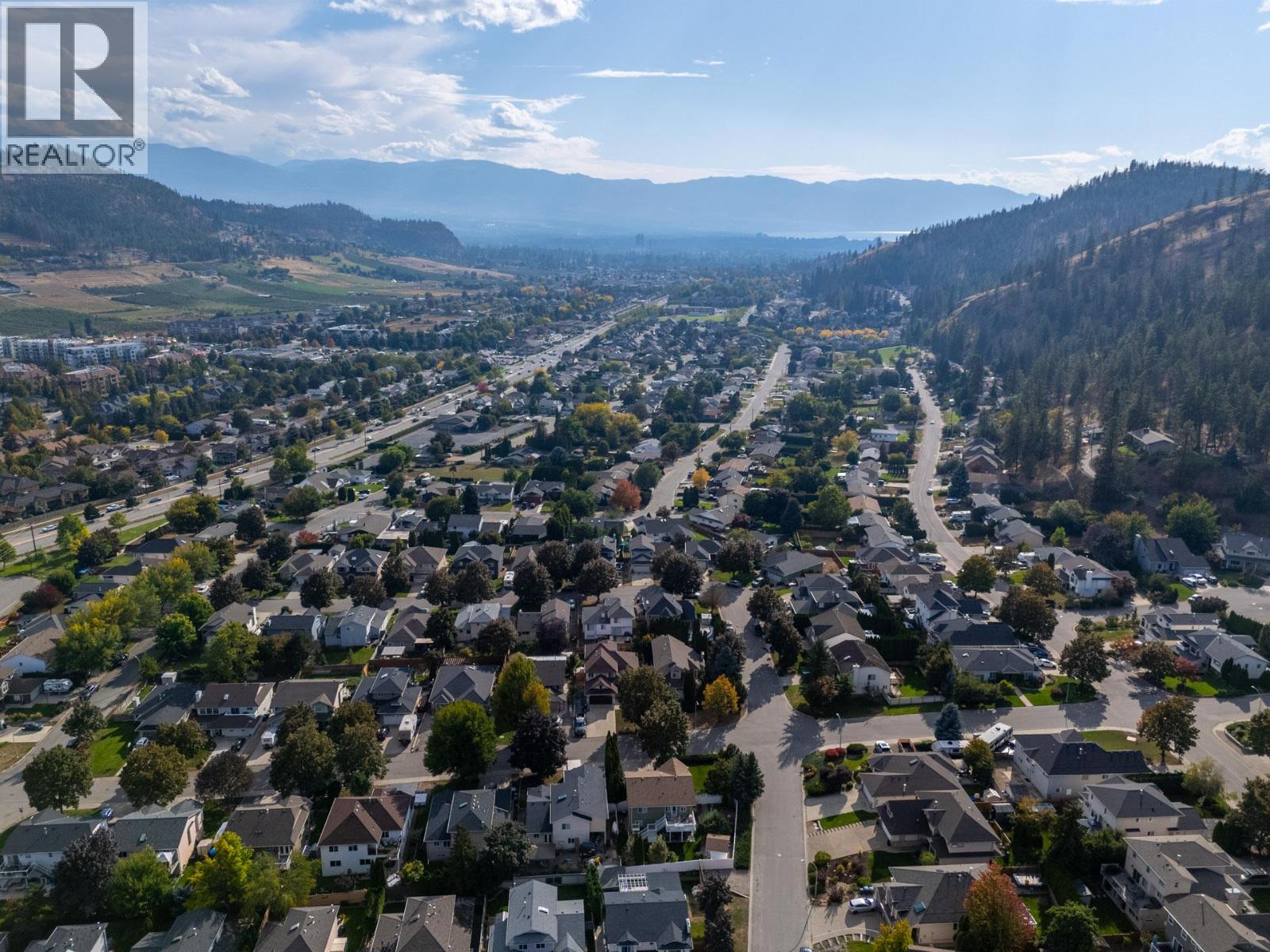 Picture for 320 Moubray  Road https://www.cirrealty.ca/reb/bc/8/10366608_70.jpg