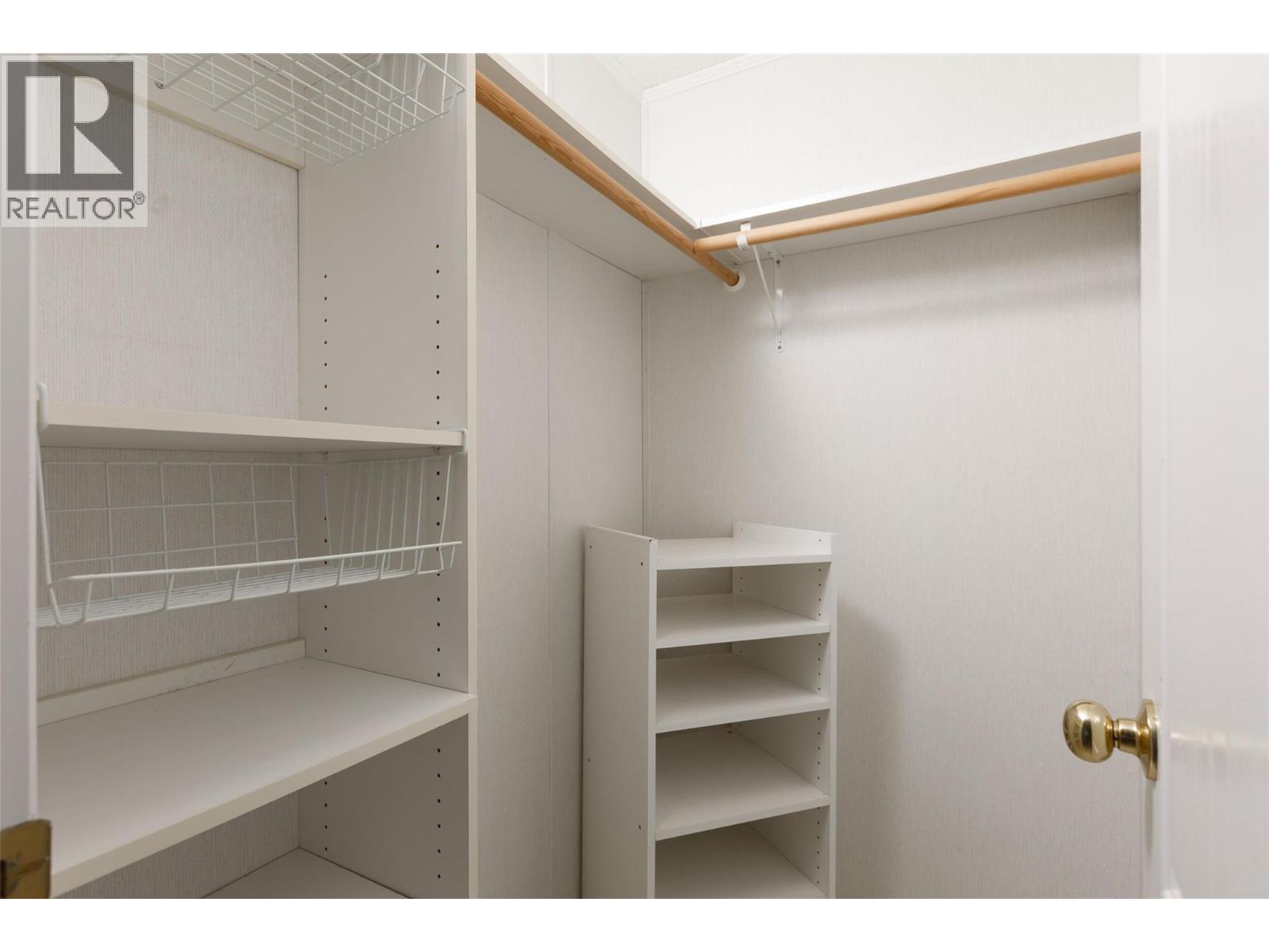 Picture for Unit #171, 1850 Shannon Lake  Road https://www.cirrealty.ca/reb/bc/8/10366628_16.jpg