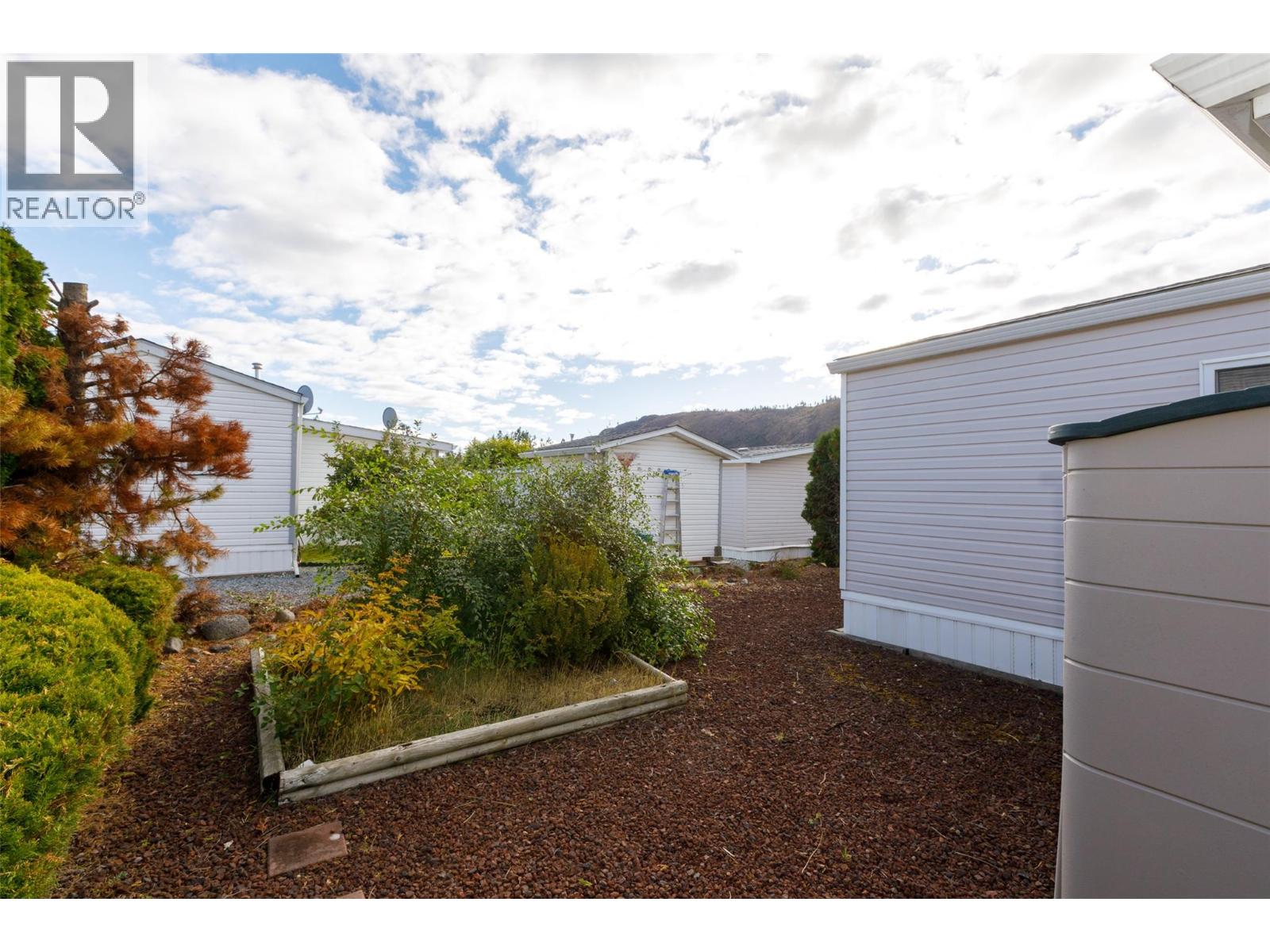 Picture for Unit #171, 1850 Shannon Lake  Road https://www.cirrealty.ca/reb/bc/8/10366628_23.jpg