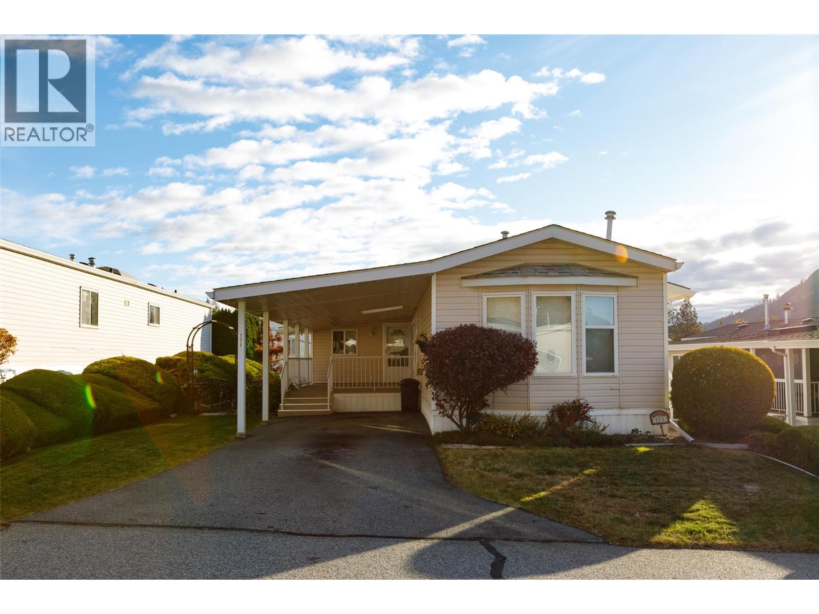 Picture for Unit #171, 1850 Shannon Lake  Road https://www.cirrealty.ca/reb/bc/8/10366628_3.jpg