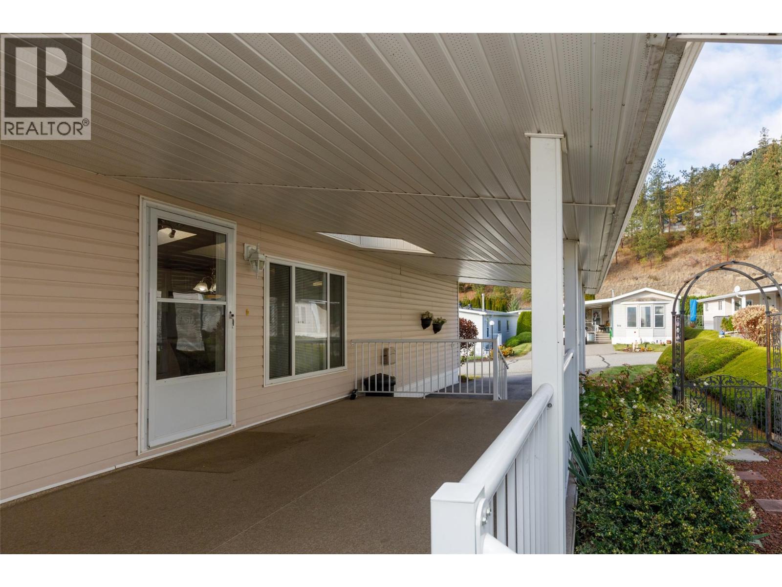 Picture for Unit #171, 1850 Shannon Lake  Road https://www.cirrealty.ca/reb/bc/8/10366628_5.jpg