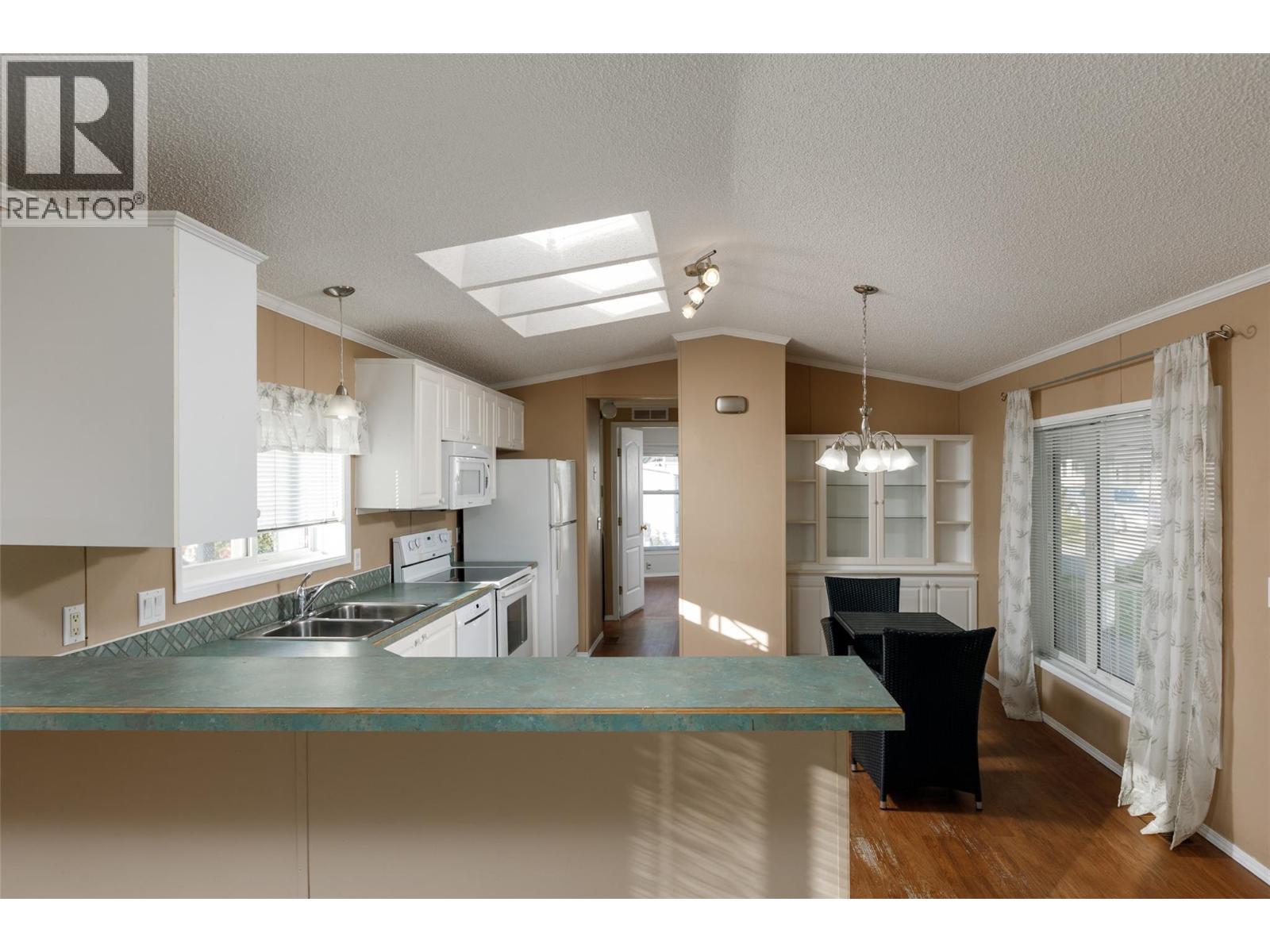 Picture for Unit #171, 1850 Shannon Lake  Road https://www.cirrealty.ca/reb/bc/8/10366628_8.jpg