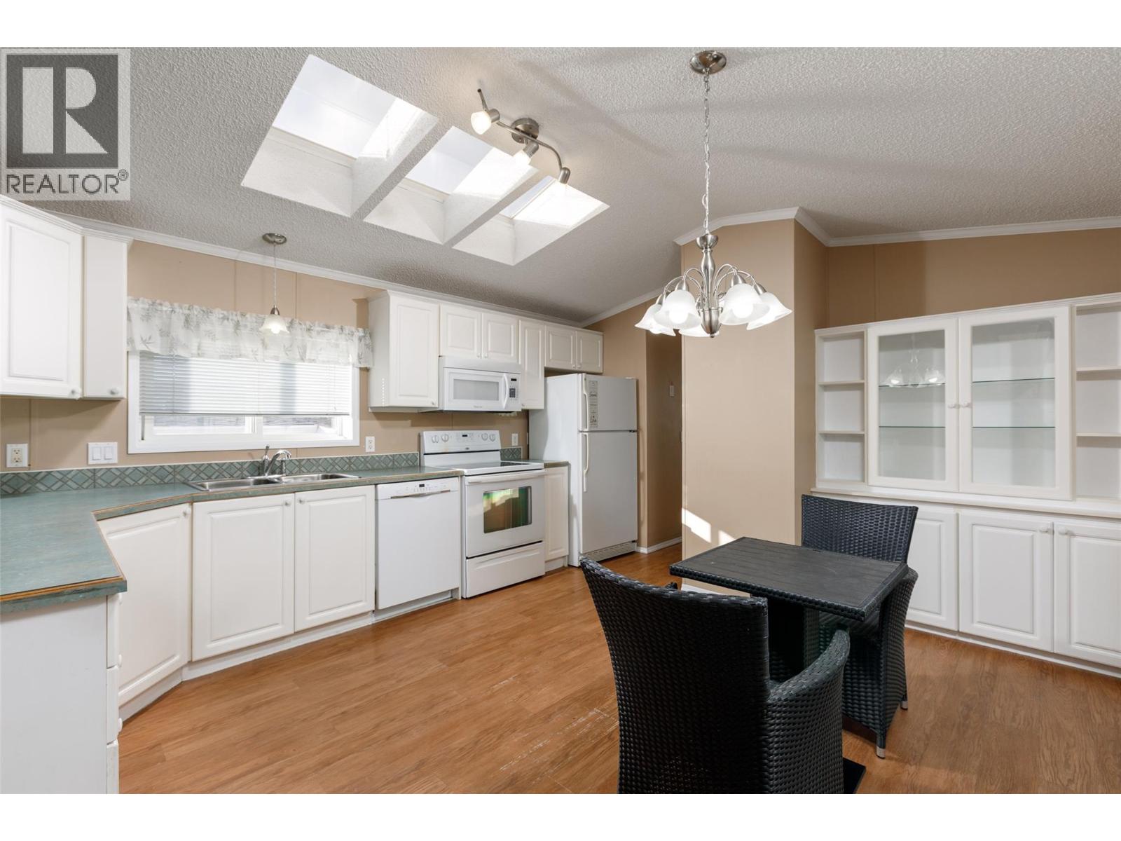 Picture for Unit #171, 1850 Shannon Lake  Road https://www.cirrealty.ca/reb/bc/8/10366628_9.jpg