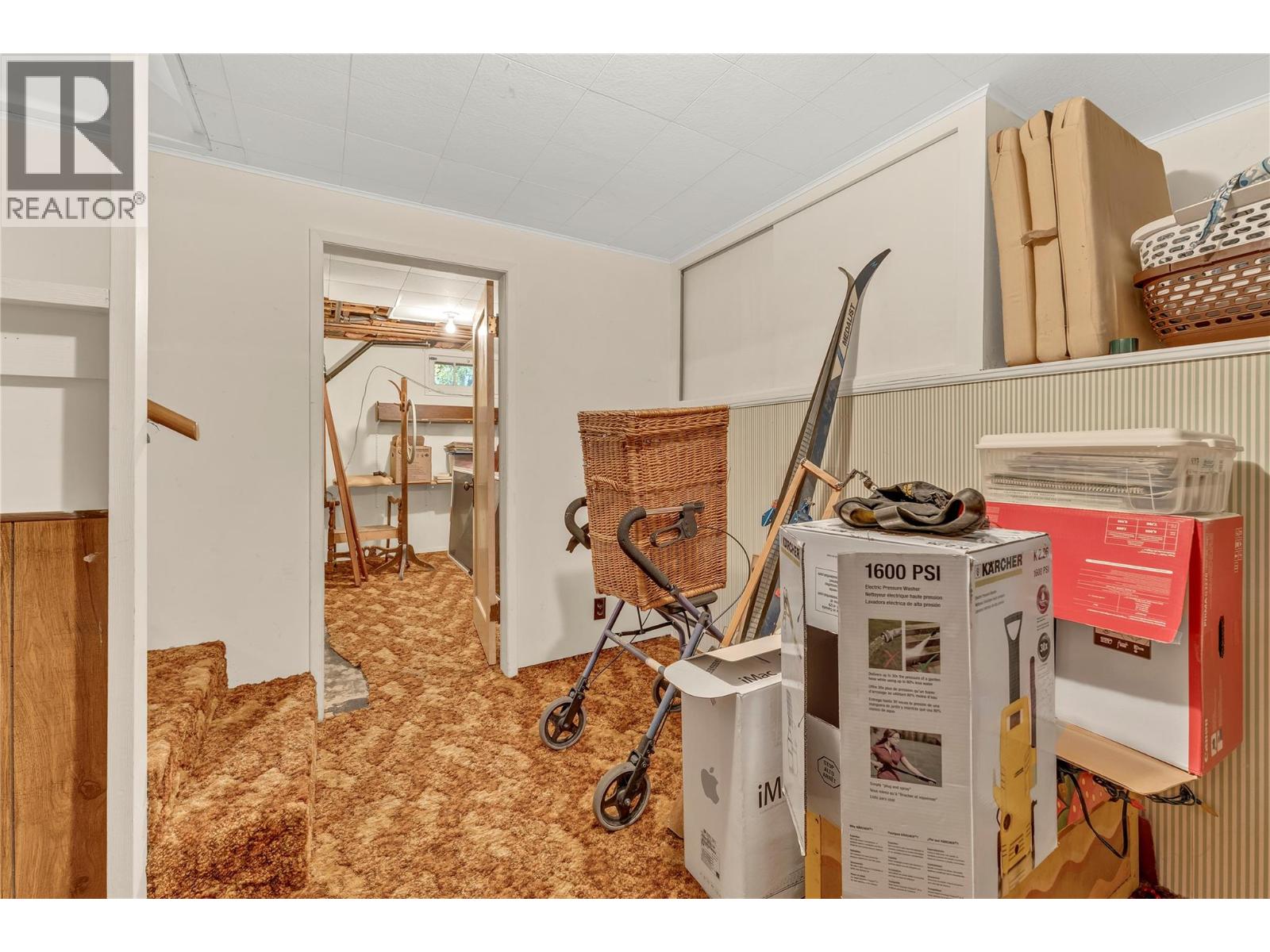 Picture for 956 Kilwinning  Street https://www.cirrealty.ca/reb/bc/8/10366698_22.jpg
