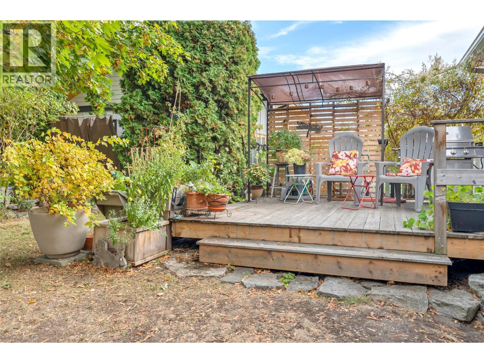 Picture for 956 Kilwinning  Street https://www.cirrealty.ca/reb/bc/8/10366698_34.jpg