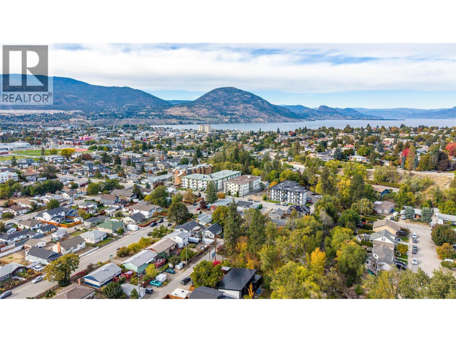 Picture for 956 Kilwinning  Street https://www.cirrealty.ca/reb/bc/8/10366698_41.jpg