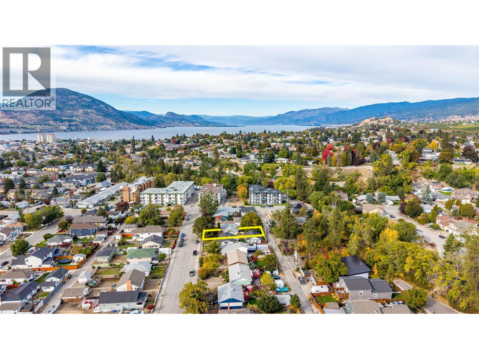 Picture for 956 Kilwinning  Street https://www.cirrealty.ca/reb/bc/8/10366698_42.jpg