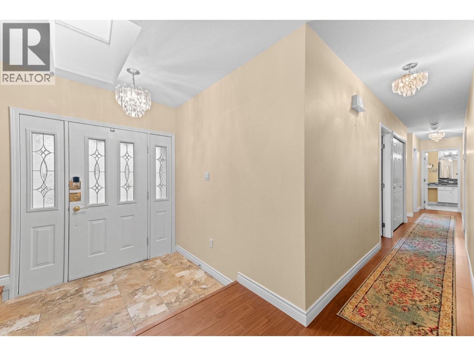 Picture for 1660 Sonora  Drive https://www.cirrealty.ca/reb/bc/8/10366718_10.jpg