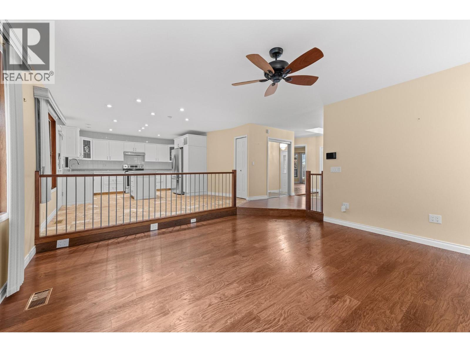 Picture for 1660 Sonora  Drive https://www.cirrealty.ca/reb/bc/8/10366718_12.jpg