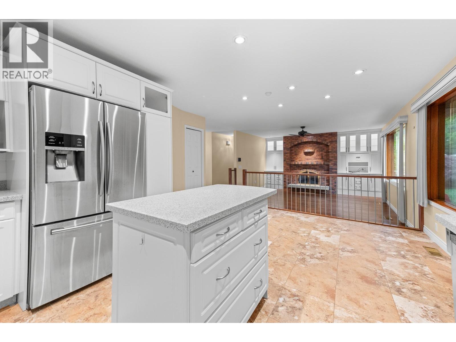 Picture for 1660 Sonora  Drive https://www.cirrealty.ca/reb/bc/8/10366718_17.jpg