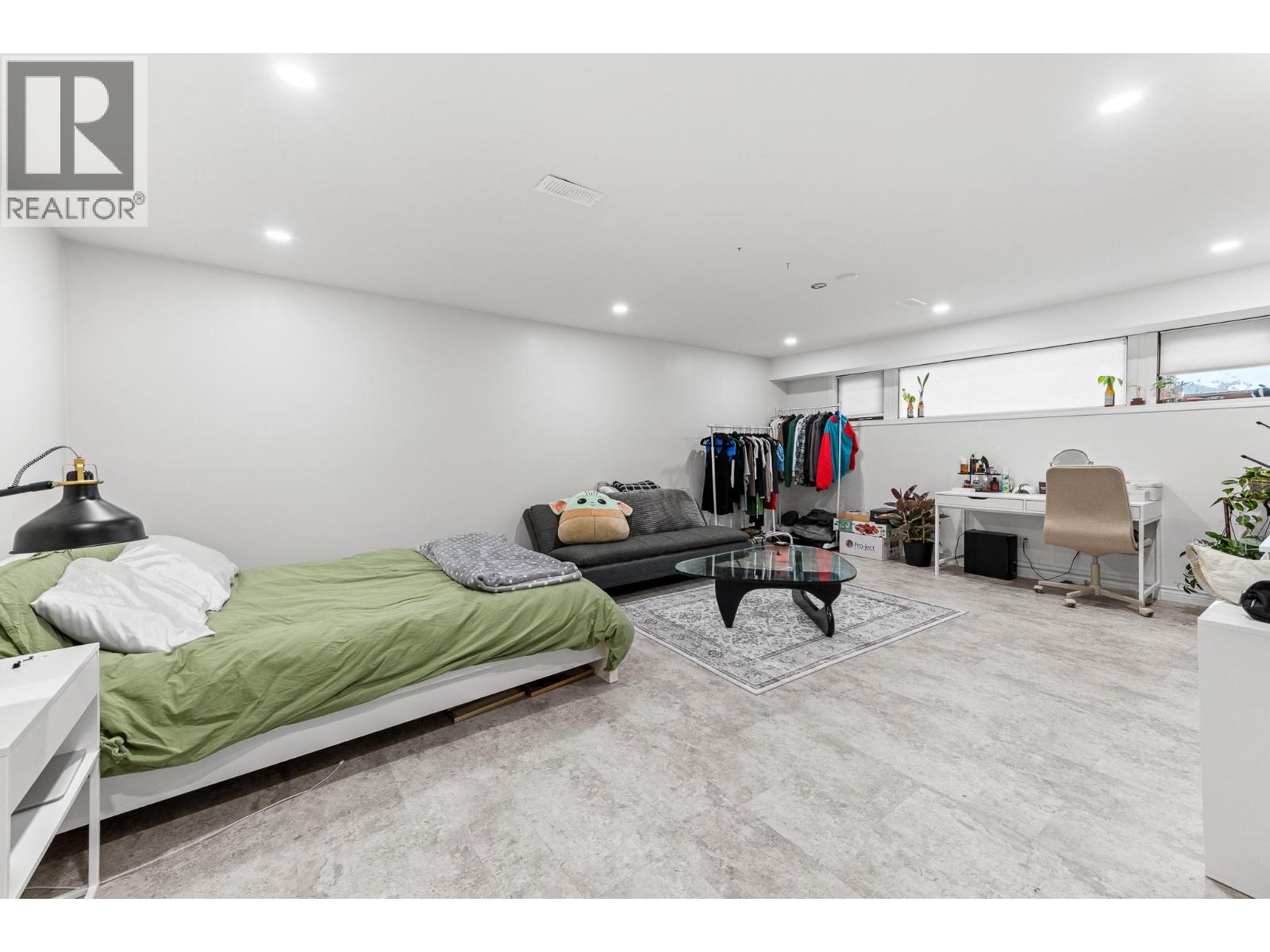 Picture for 1660 Sonora  Drive https://www.cirrealty.ca/reb/bc/8/10366718_40.jpg