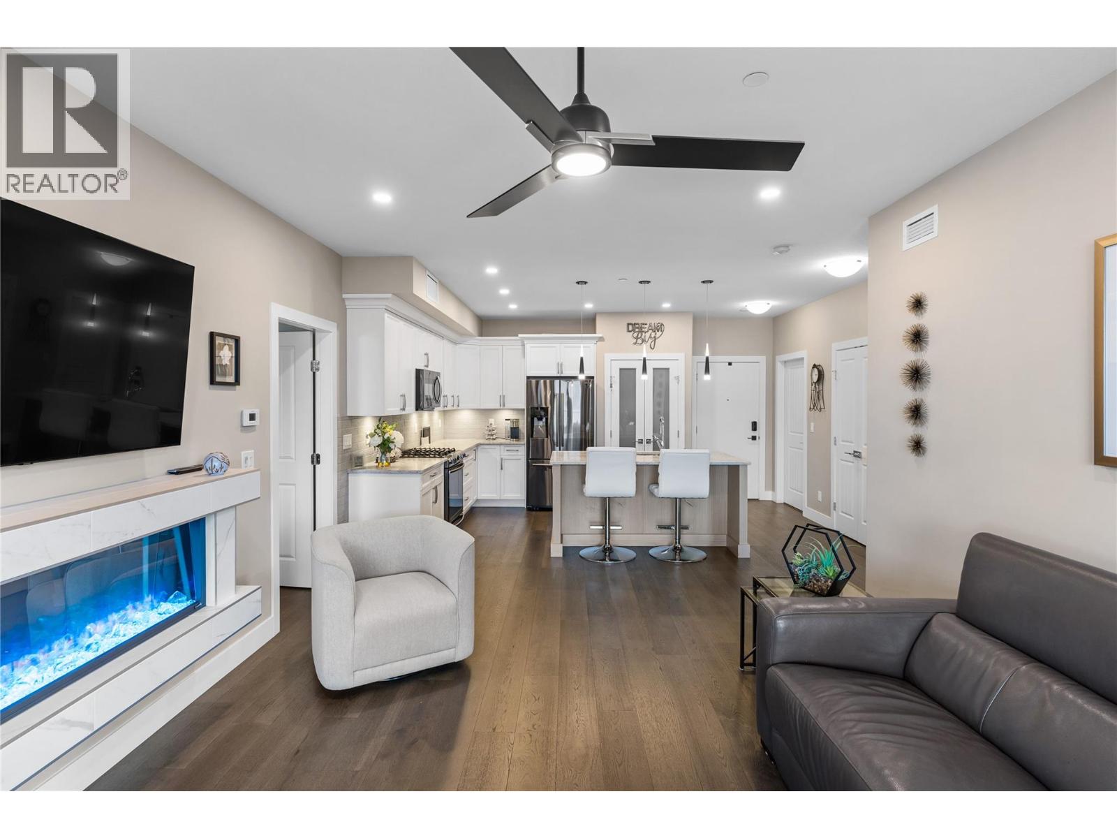 Picture for Unit #104, 3475 Granite  Close https://www.cirrealty.ca/reb/bc/8/10366728_21.jpg