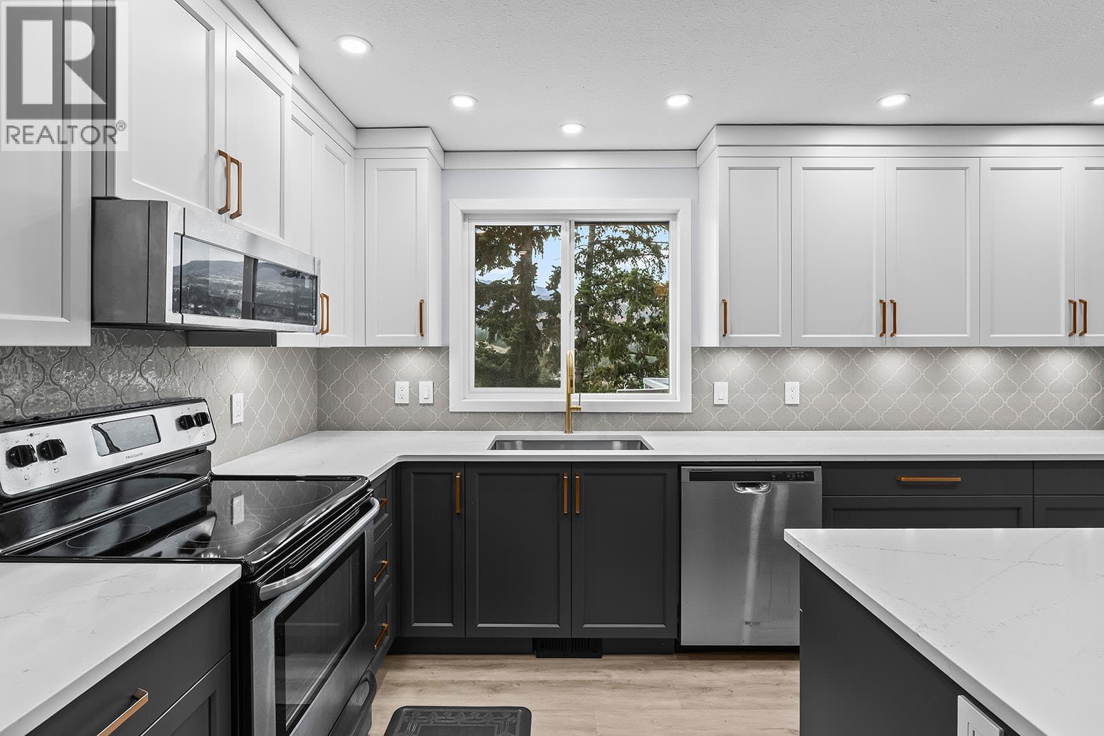 Picture for 2420 Boucherie  Road