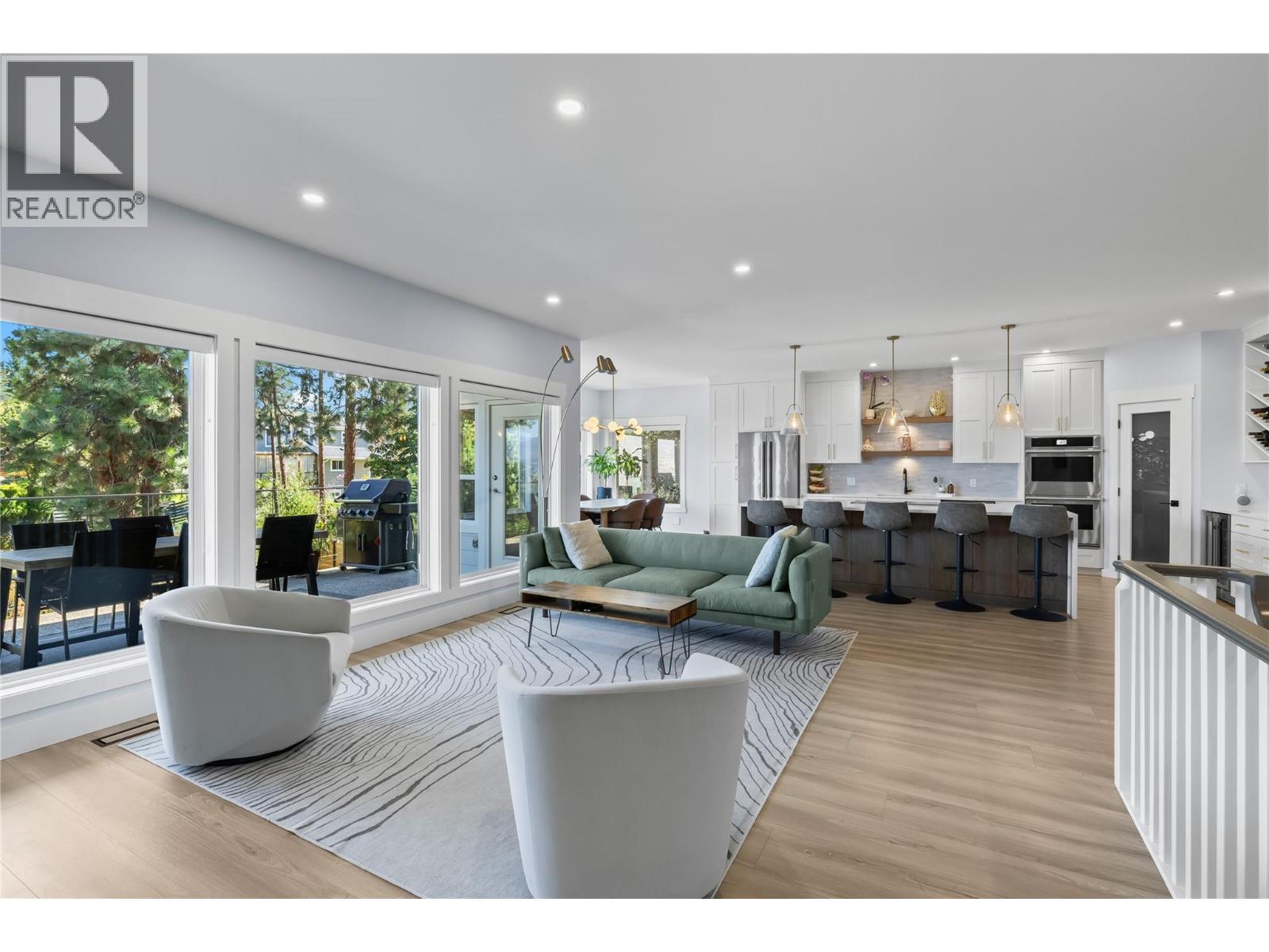 Picture for 408 Quilchena  Crescent https://www.cirrealty.ca/reb/bc/8/10366858_11.jpg