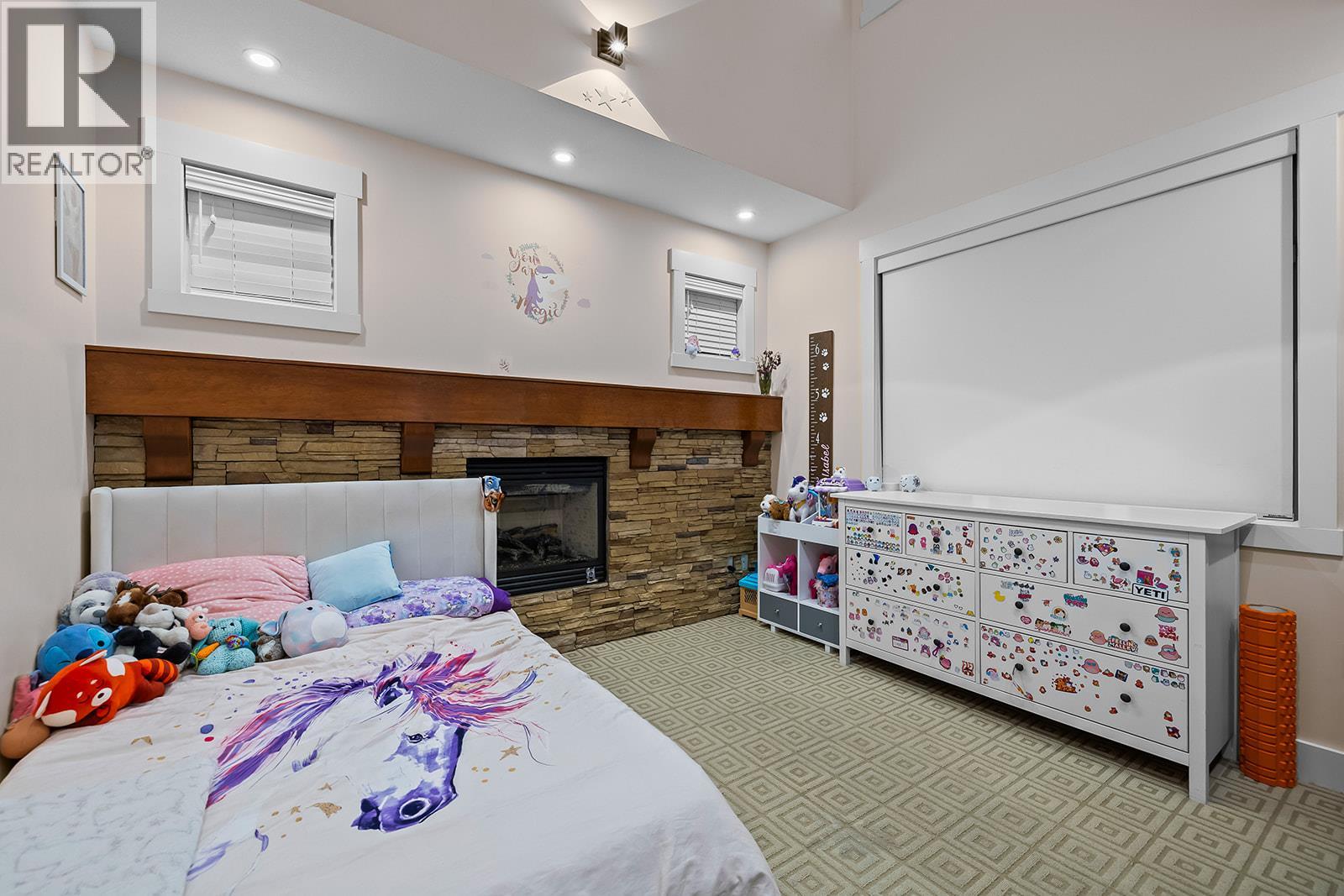 Picture for 408 Quilchena  Crescent https://www.cirrealty.ca/reb/bc/8/10366858_31.jpg