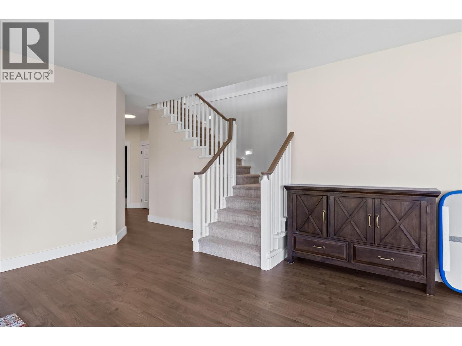 Picture for 408 Quilchena  Crescent https://www.cirrealty.ca/reb/bc/8/10366858_35.jpg