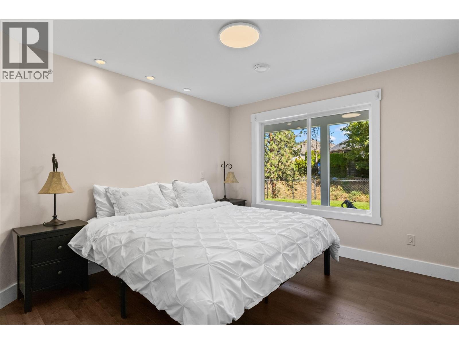 Picture for 408 Quilchena  Crescent https://www.cirrealty.ca/reb/bc/8/10366858_39.jpg