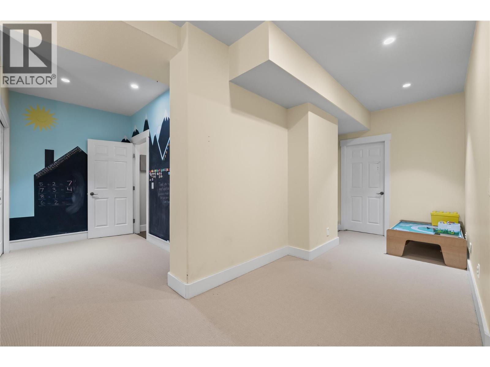 Picture for 408 Quilchena  Crescent https://www.cirrealty.ca/reb/bc/8/10366858_42.jpg