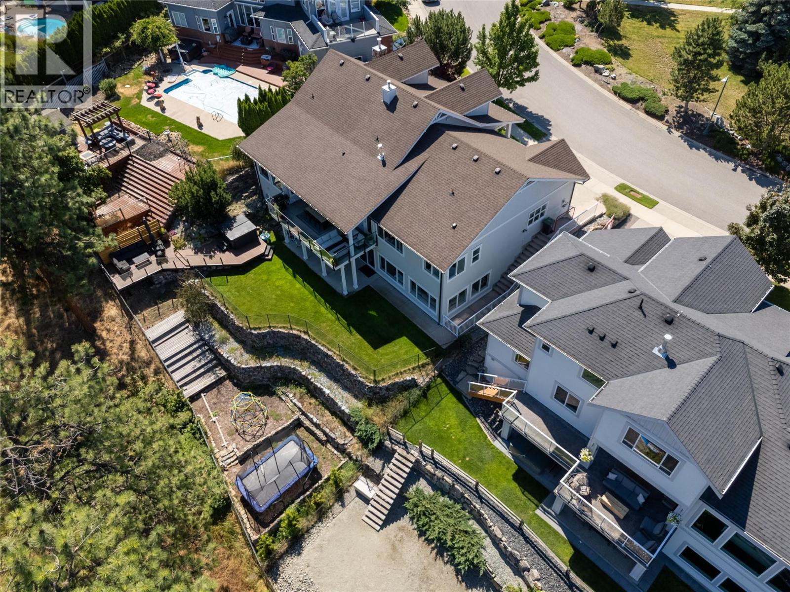 Picture for 408 Quilchena  Crescent https://www.cirrealty.ca/reb/bc/8/10366858_57.jpg