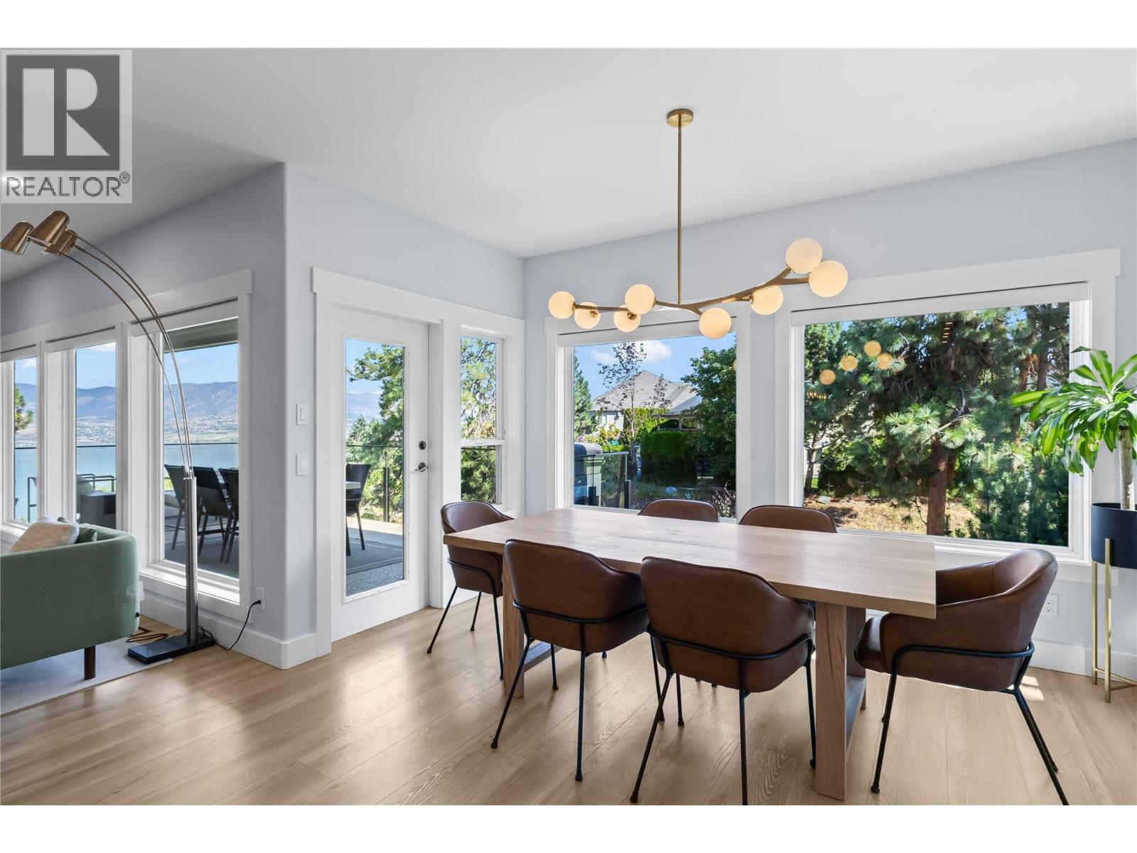 Picture for 408 Quilchena  Crescent https://www.cirrealty.ca/reb/bc/8/10366858_7.jpg