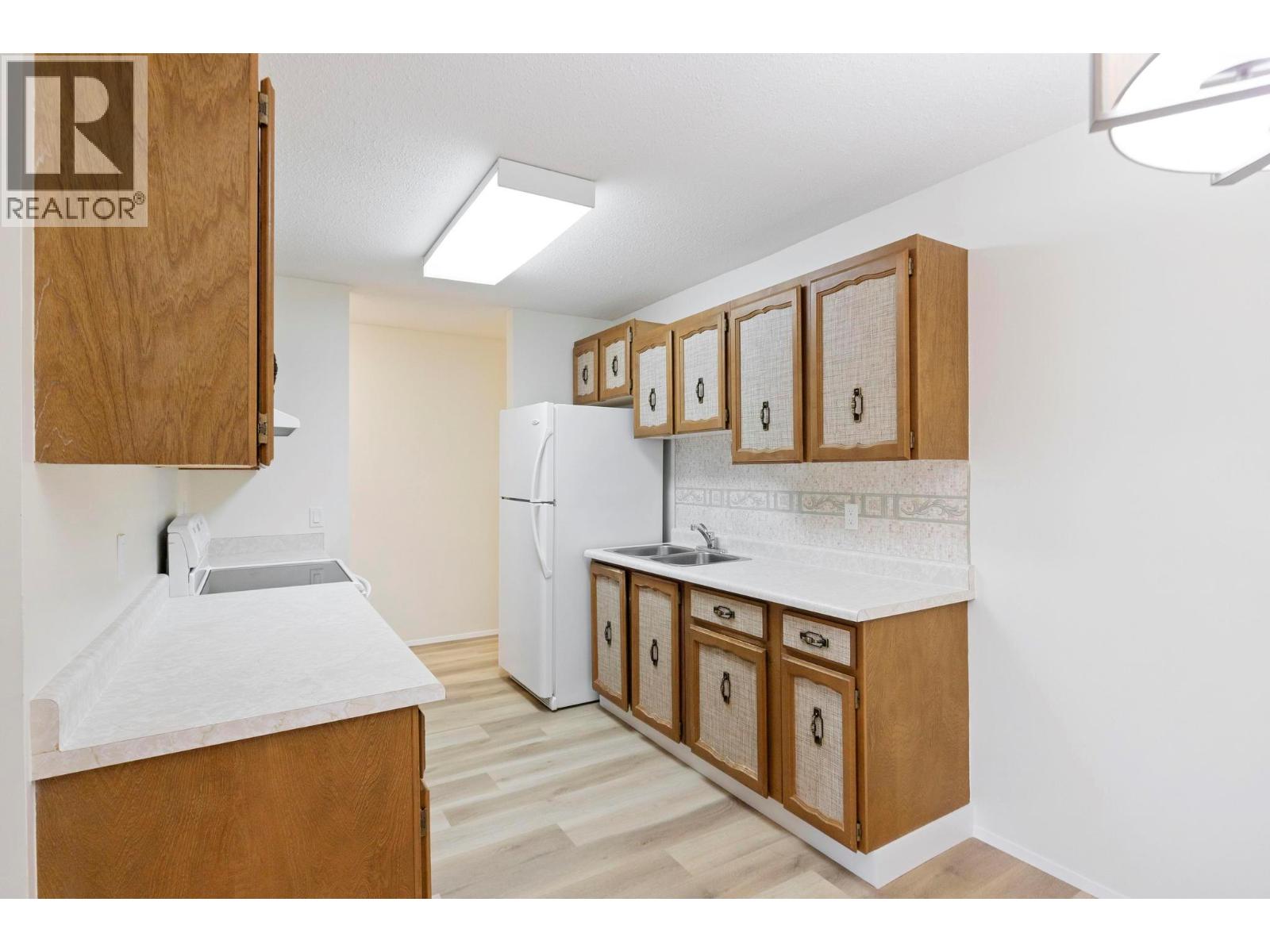 Picture for Unit #403, 555 Rowcliffe  Avenue