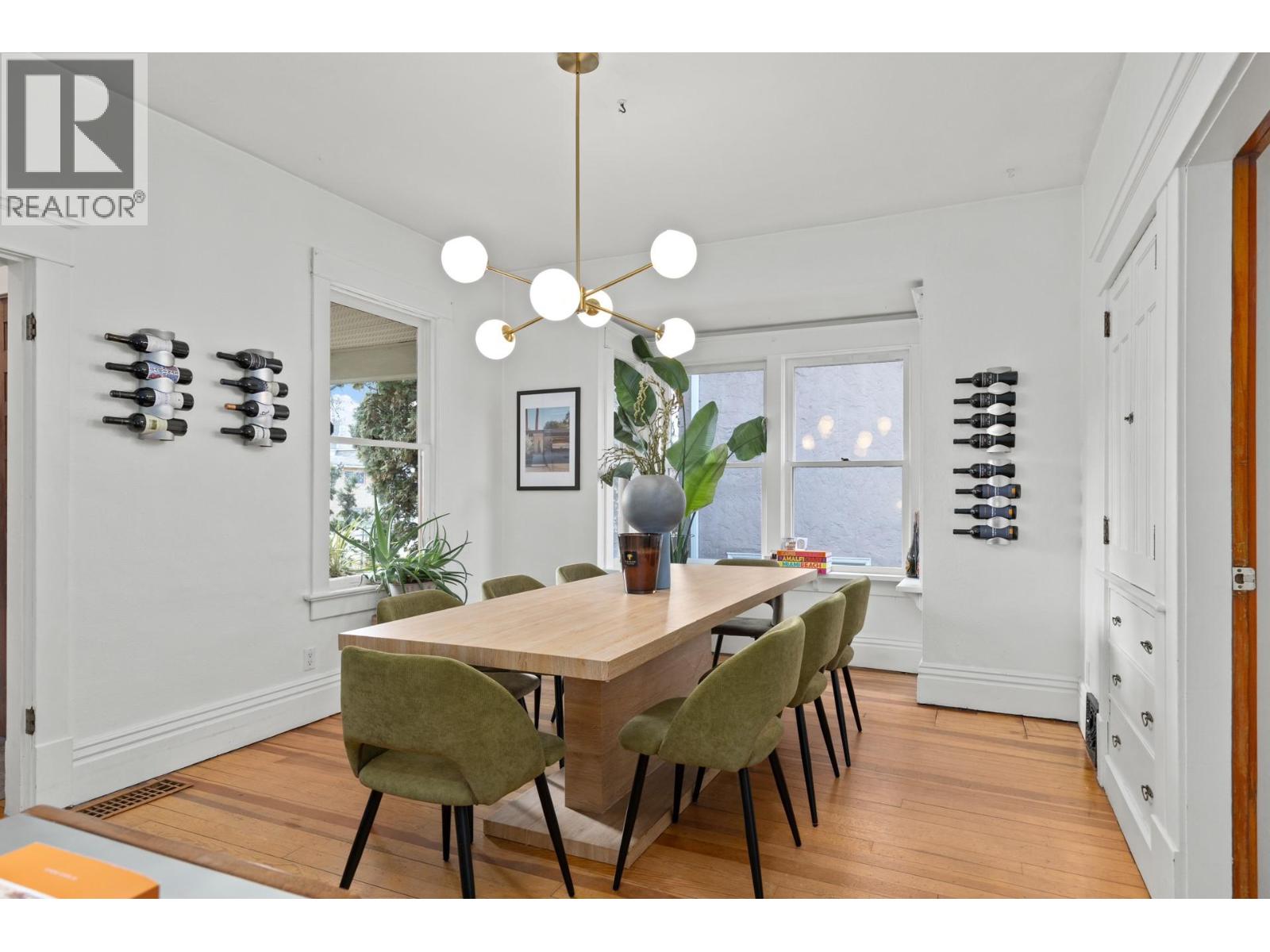 Picture for 784 Lawrence  Avenue https://www.cirrealty.ca/reb/bc/8/10366938_11.jpg