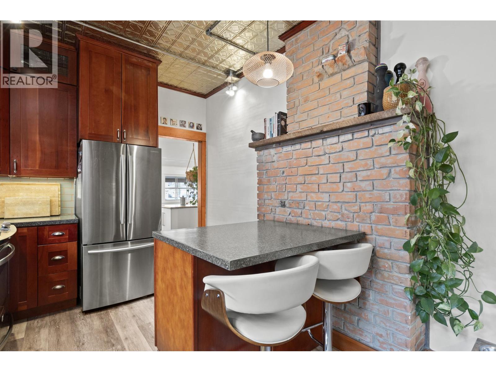 Picture for 784 Lawrence  Avenue https://www.cirrealty.ca/reb/bc/8/10366938_13.jpg