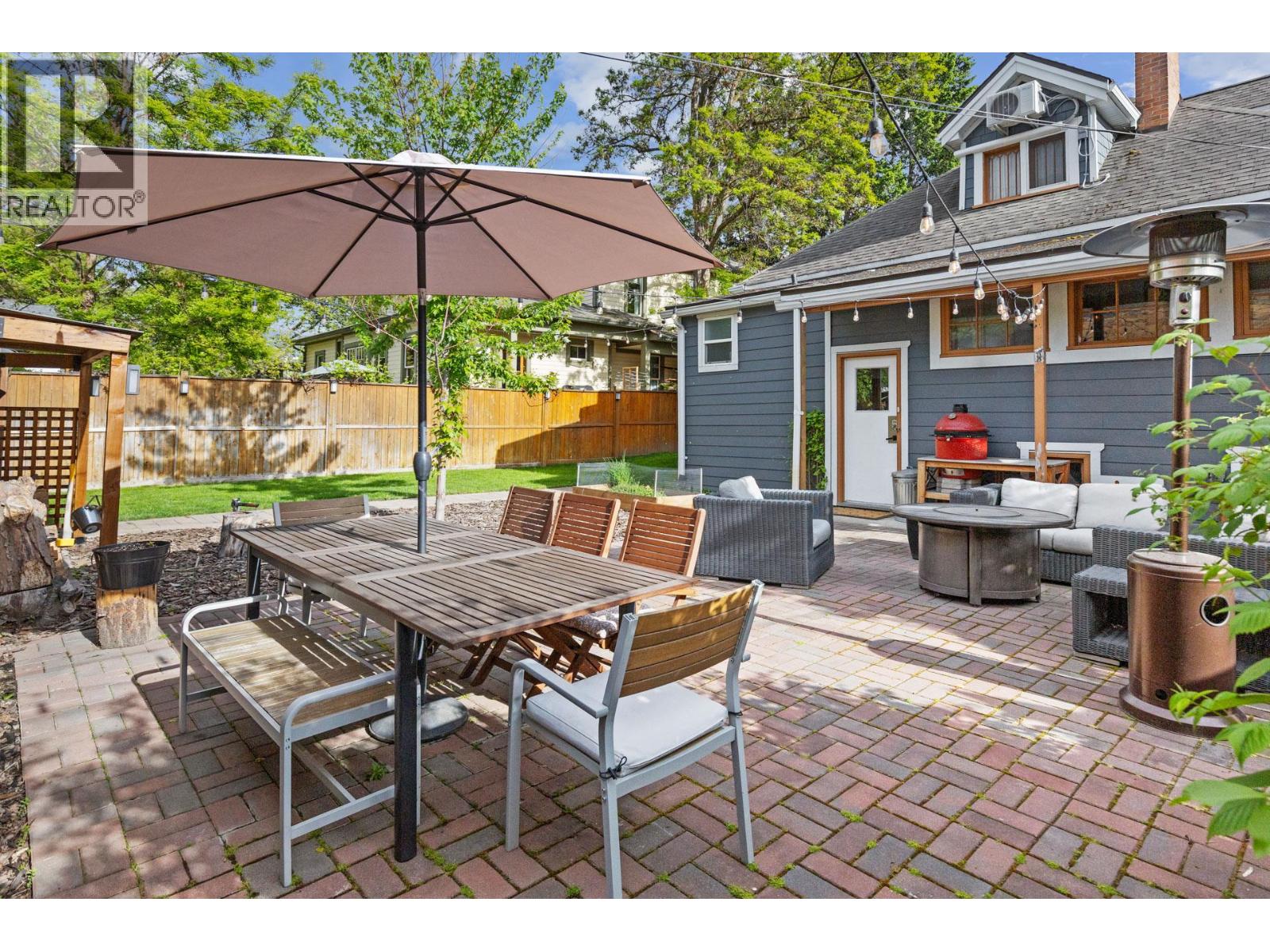 Picture for 784 Lawrence  Avenue https://www.cirrealty.ca/reb/bc/8/10366938_2.jpg