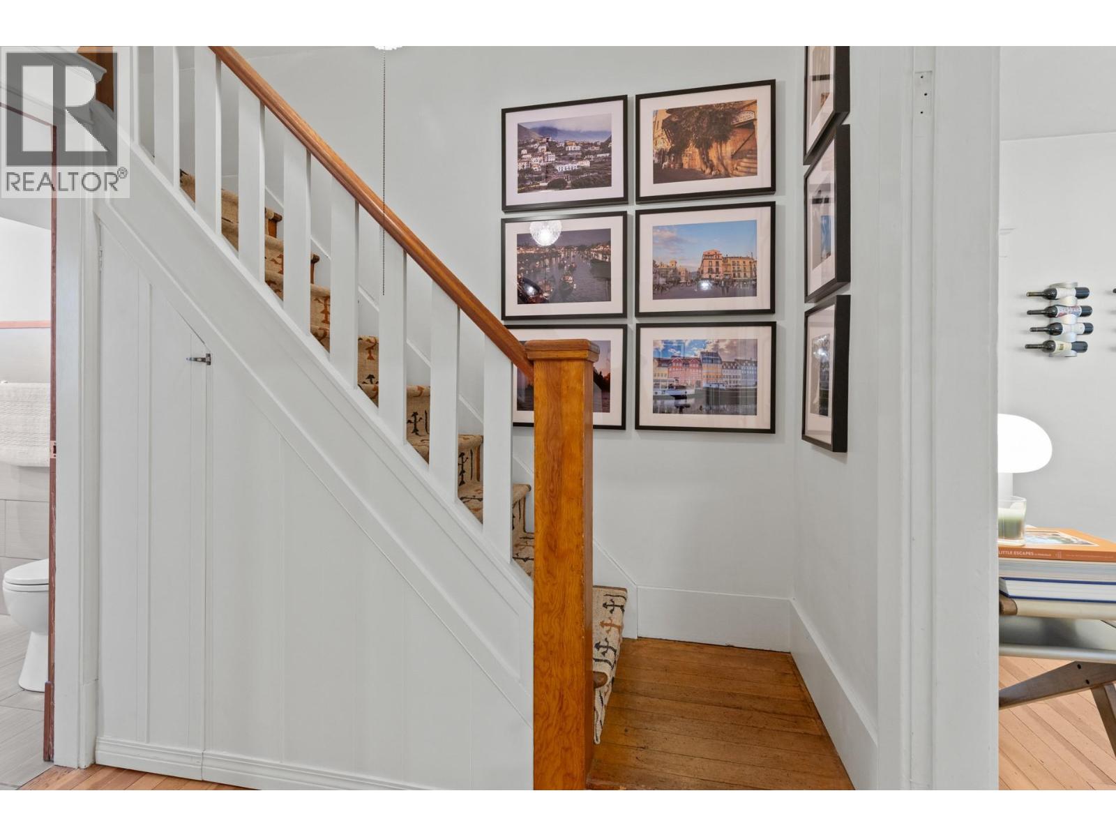 Picture for 784 Lawrence  Avenue https://www.cirrealty.ca/reb/bc/8/10366938_26.jpg