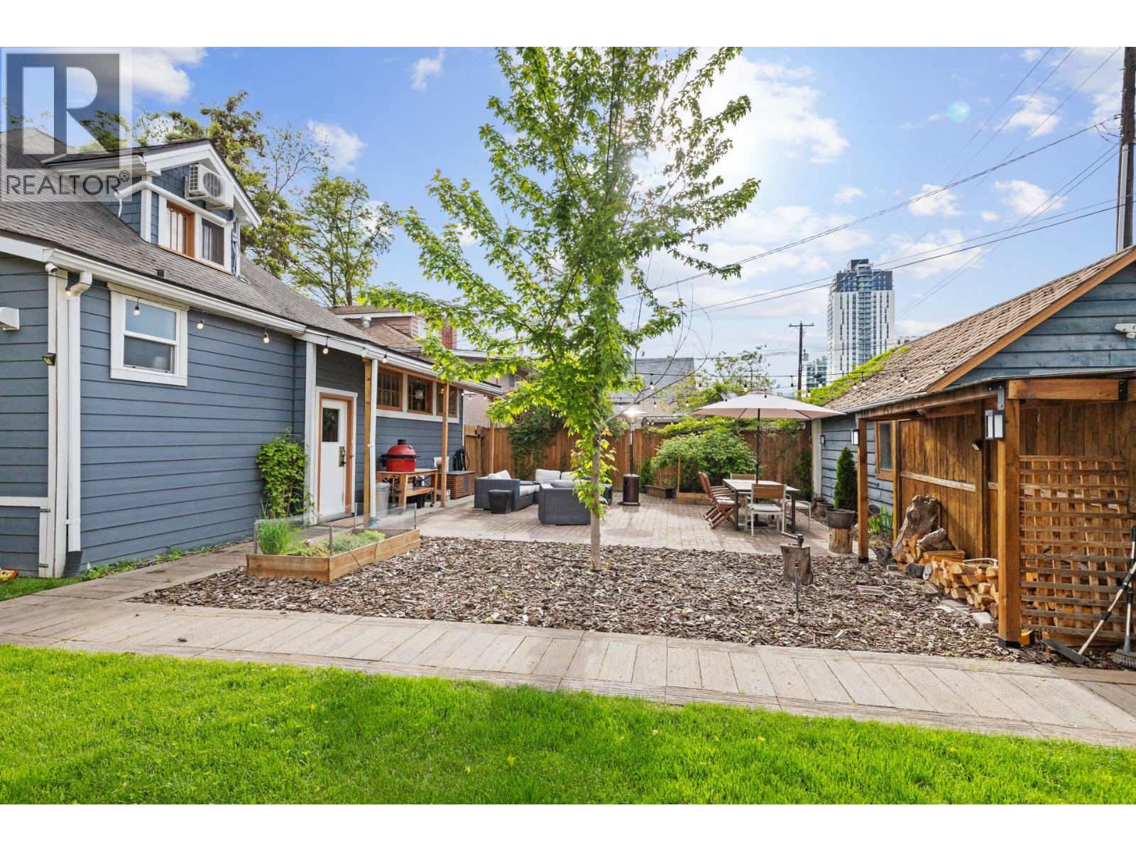 Picture for 784 Lawrence  Avenue https://www.cirrealty.ca/reb/bc/8/10366938_41.jpg