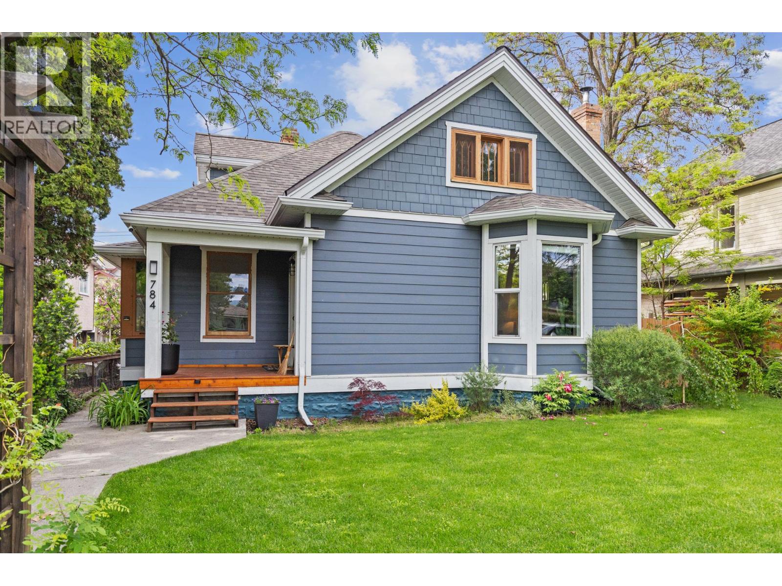 Picture for 784 Lawrence  Avenue https://www.cirrealty.ca/reb/bc/8/10366938_45.jpg